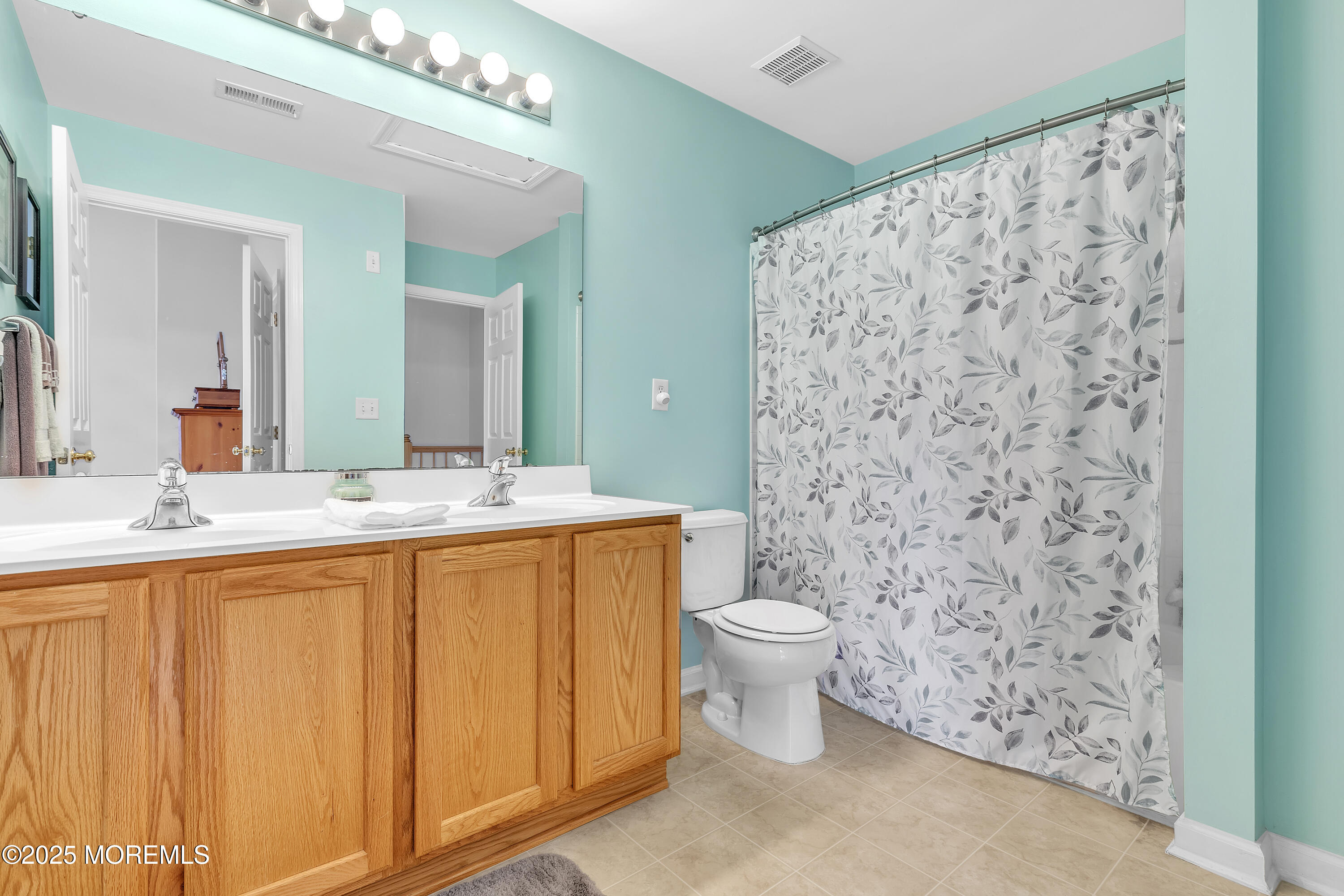 28 Abby Road, Farmingdale, New Jersey image 15