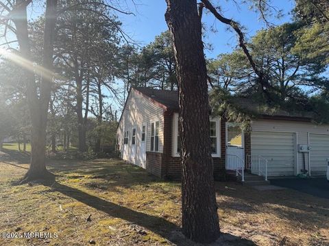 Homes For Sale - 1A Graystone Place<br/> Ocean County, Manchester, NJ 08759