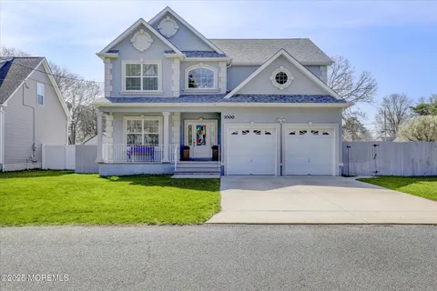 MLS: 22509452
