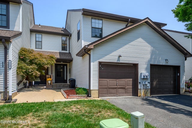 213 Longwood Drive 21-3