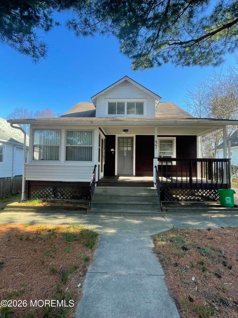 Multifamily For Rent - 37 E Gloucester Pike Pike #1<br/> Barrington, NJ 08007