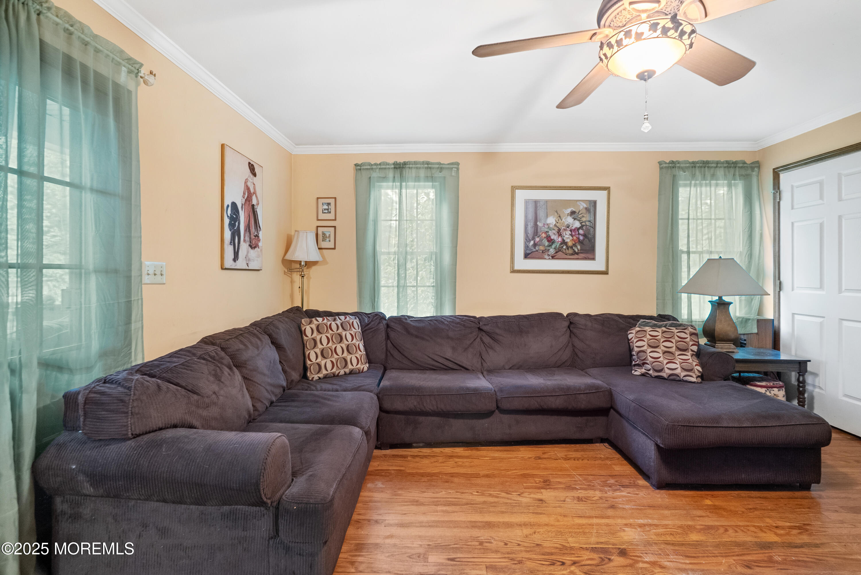 22 South Drive, East Brunswick, New Jersey image 7