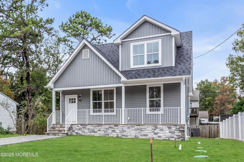 Photo of 1325 Eleventh Avenue, Toms River, NJ 08757 (MLS # 22531329)