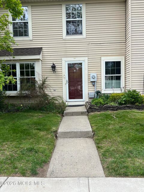 Condo For Sale - 17 Alameda Court<br/> Eatontown, NJ 07724