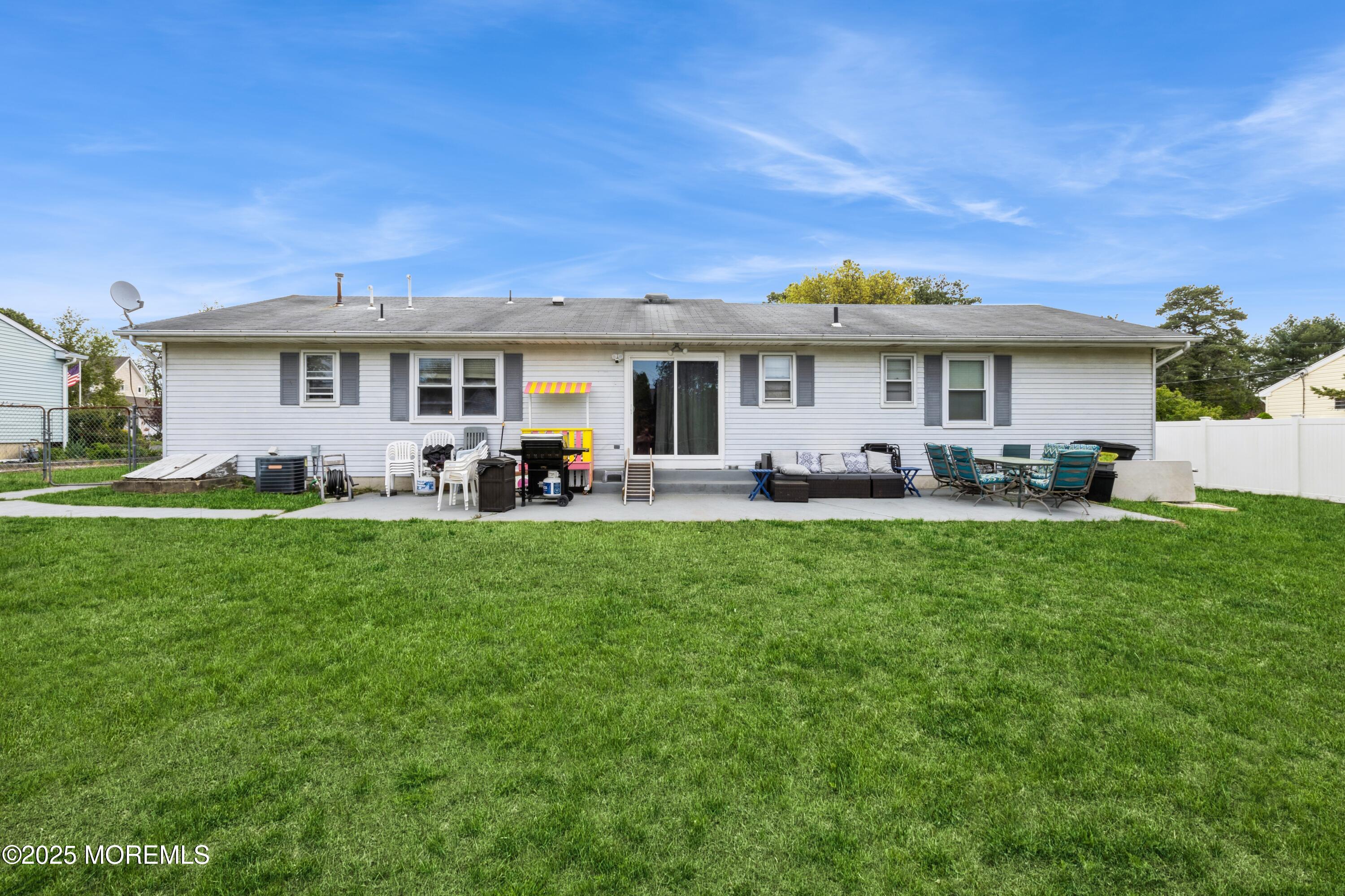 303 Savannah Road, Toms River, New Jersey image 4