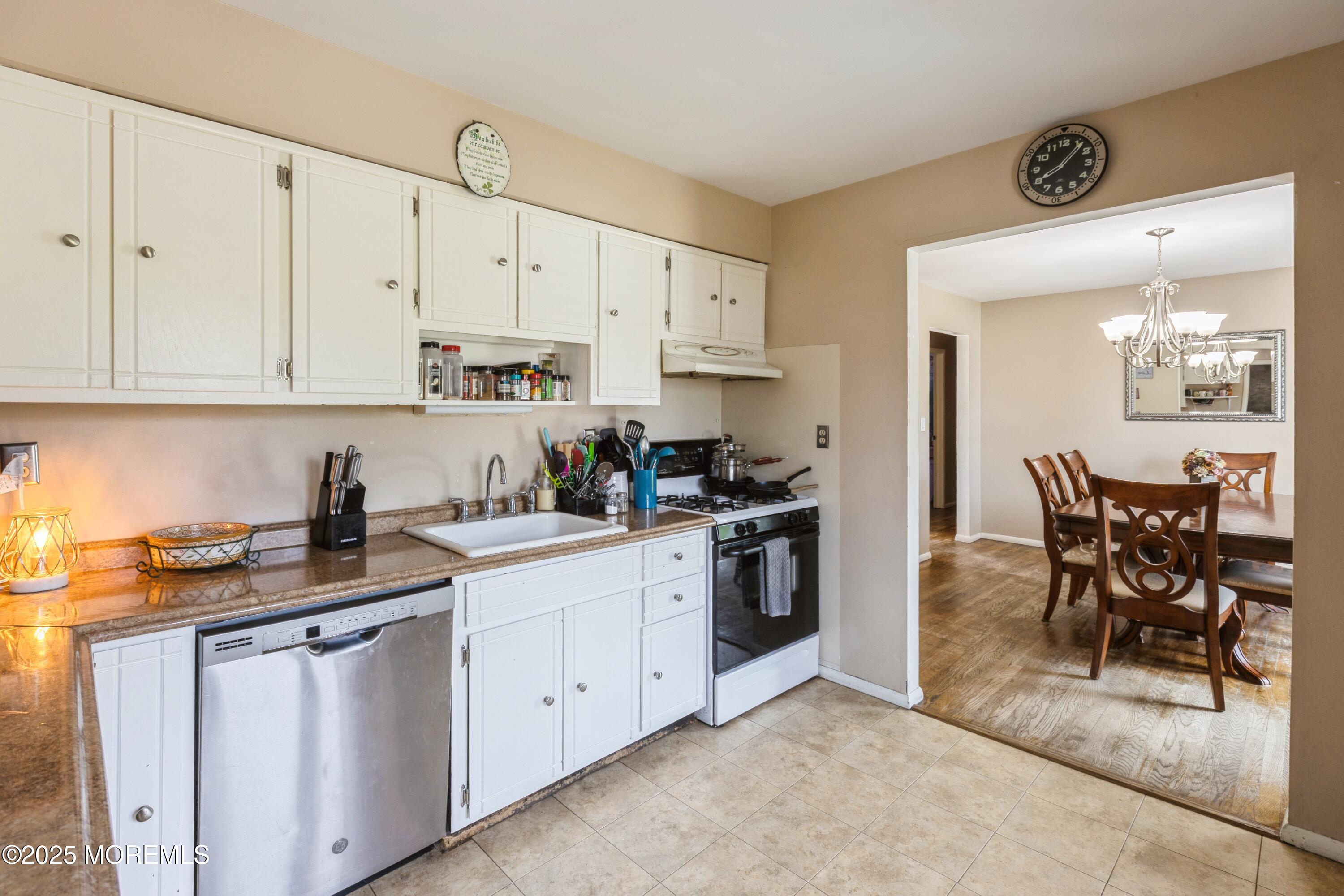 303 Savannah Road, Toms River, New Jersey image 12