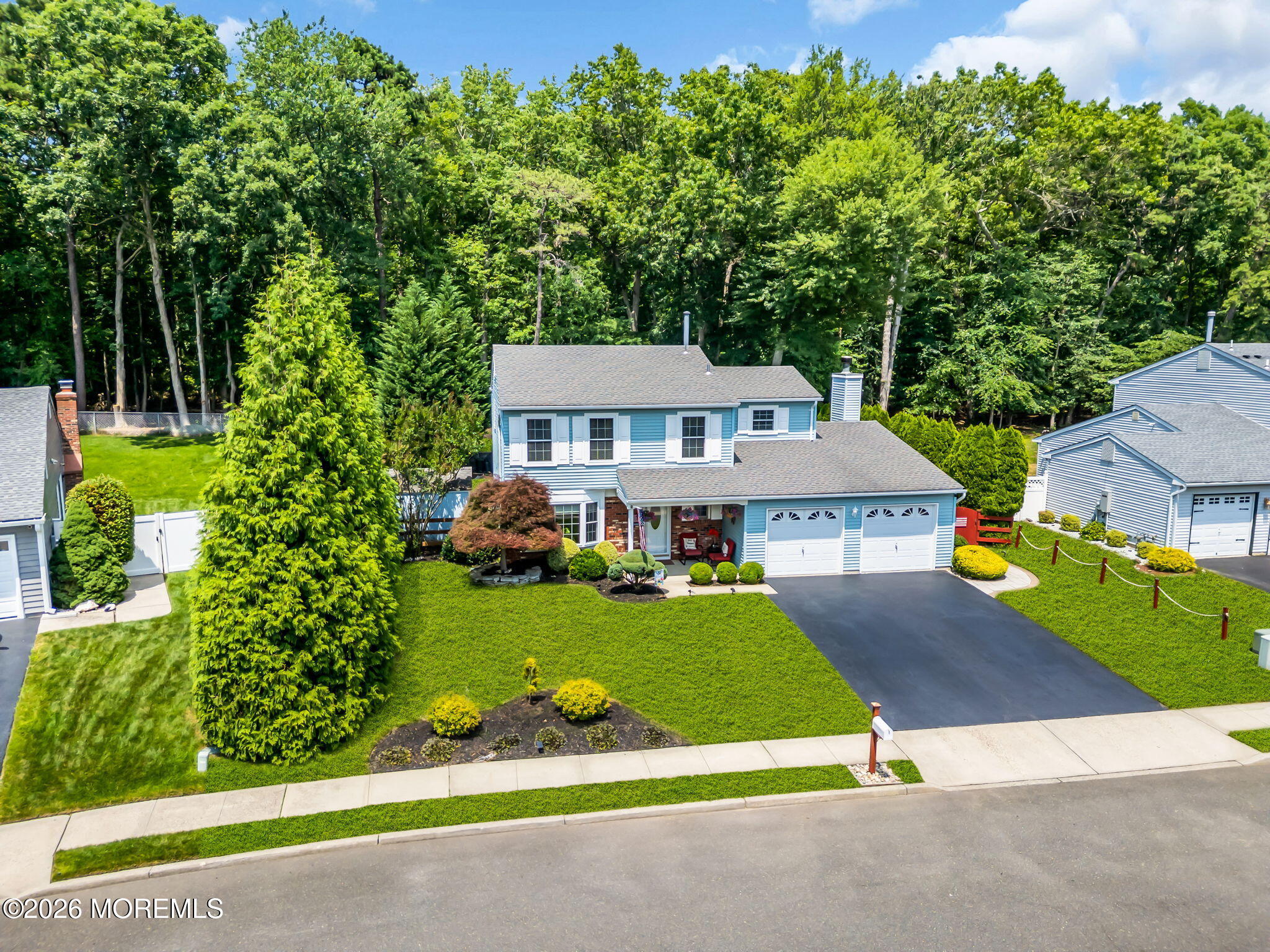 10 Yellowstone Lane