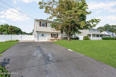 Homes For Sale - 666 Longview Drive<br/> Toms River, NJ 08753