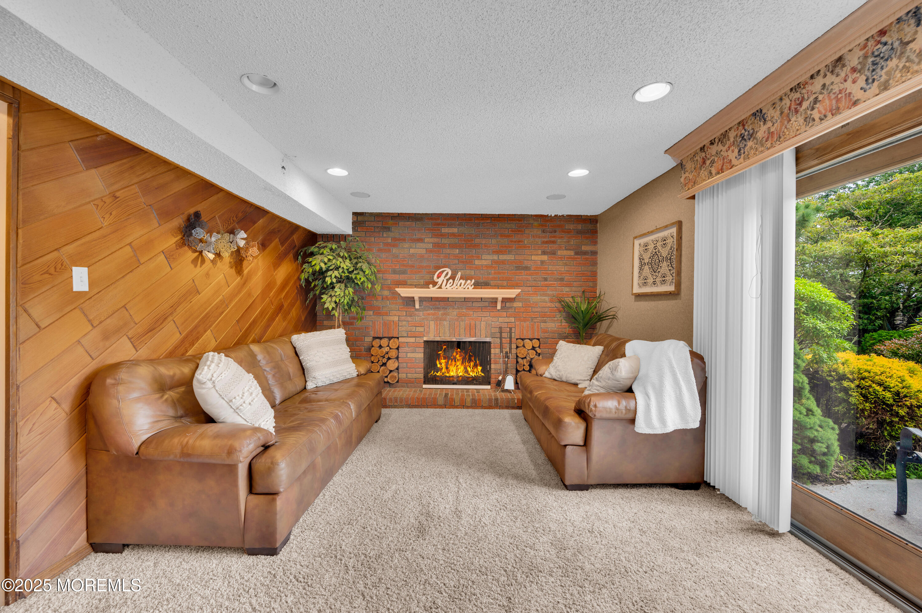 1095 Bandon Road