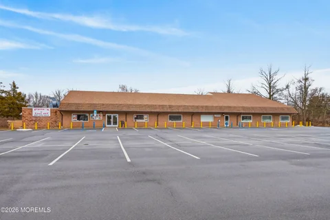 MLS: 22606043