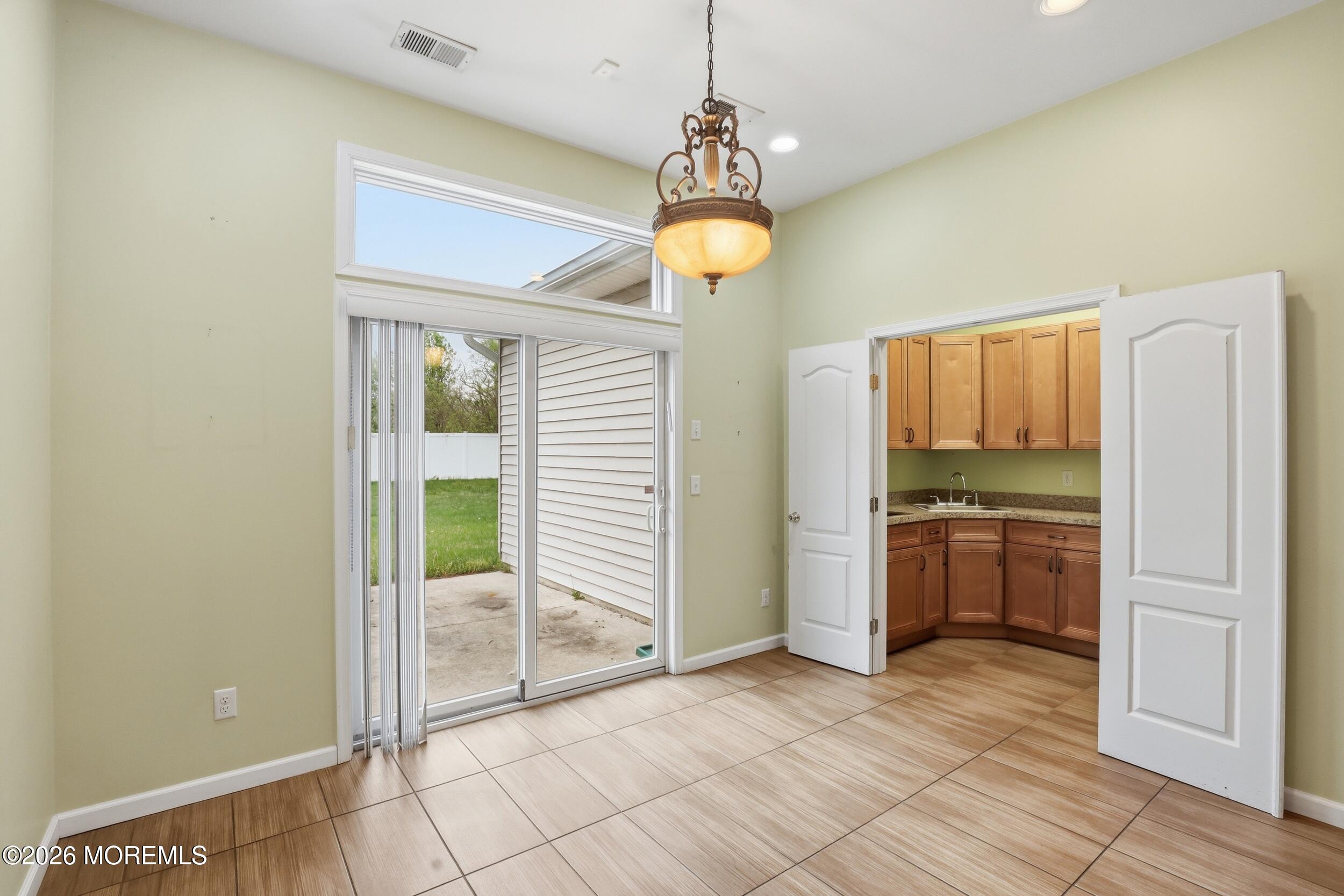 Lakewood, New Jersey, 08701, United States, 3 Bedrooms Bedrooms, ,3 BathroomsBathrooms,Residential,Active,2039067