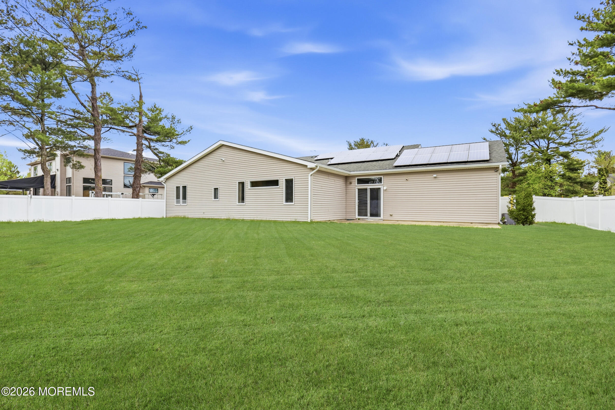 Lakewood, New Jersey, 08701, United States, 3 Bedrooms Bedrooms, ,3 BathroomsBathrooms,Residential,Active,2039067