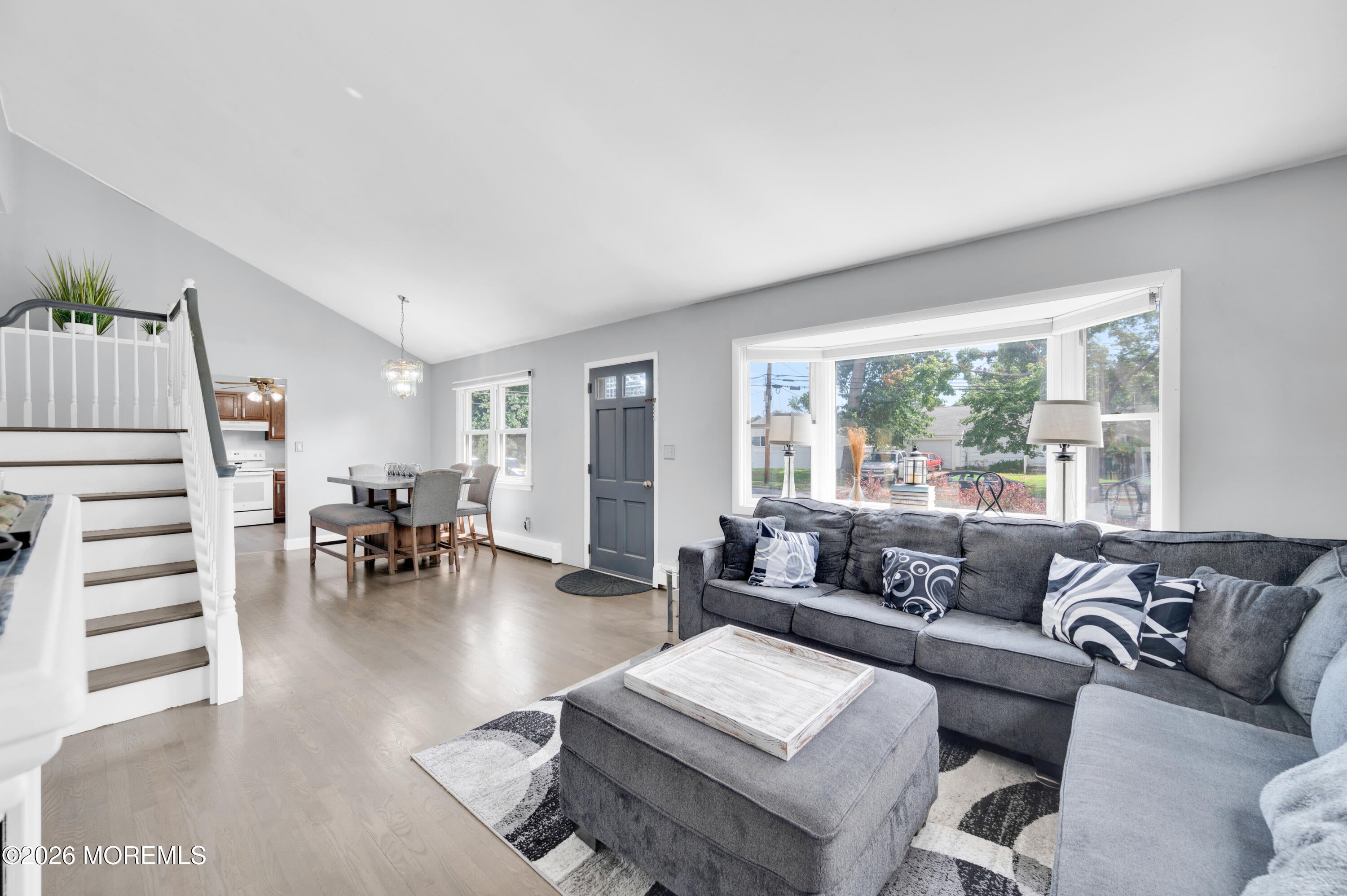 864 Roundtree Drive - Photo 3