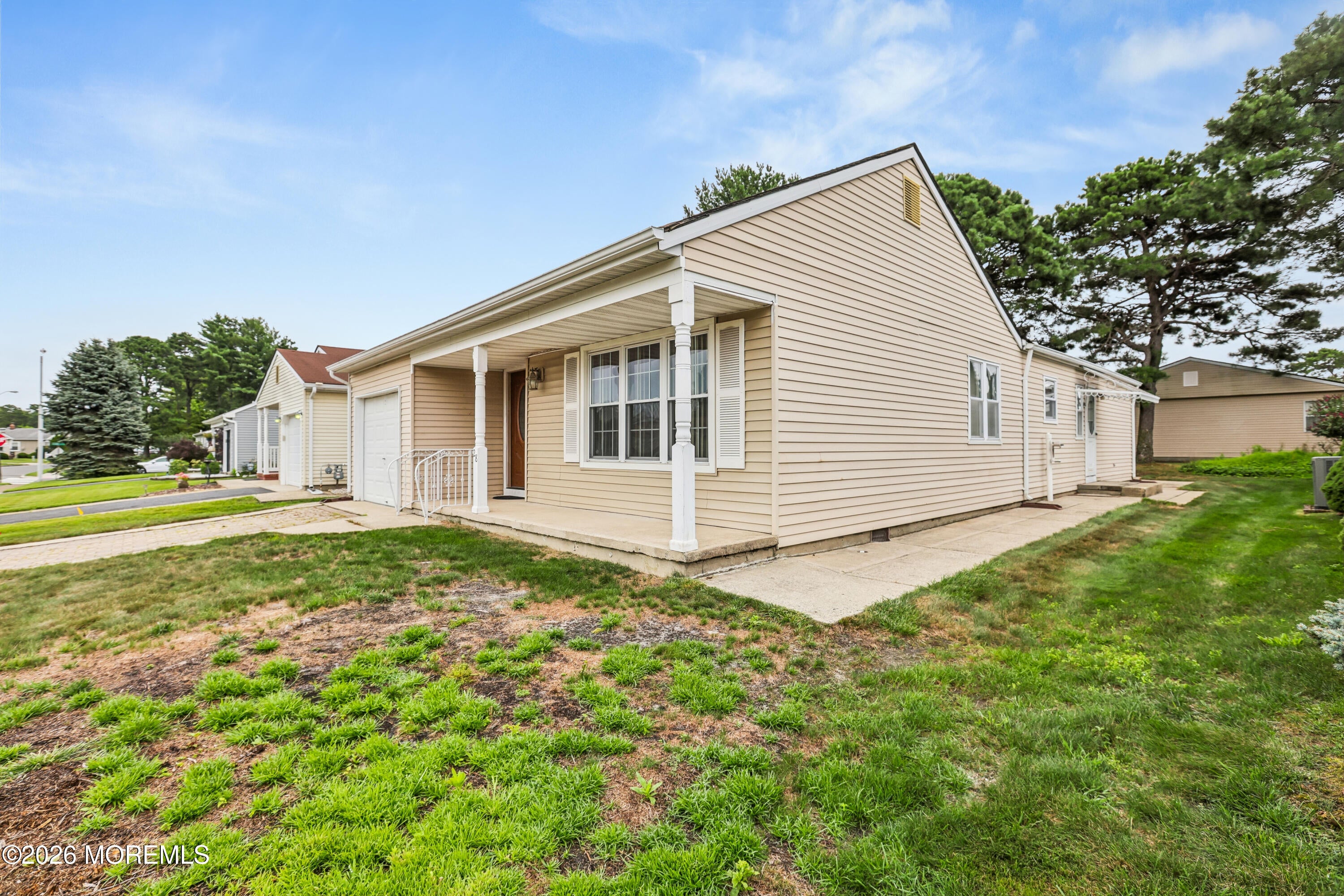 28 W Kinkora Court W