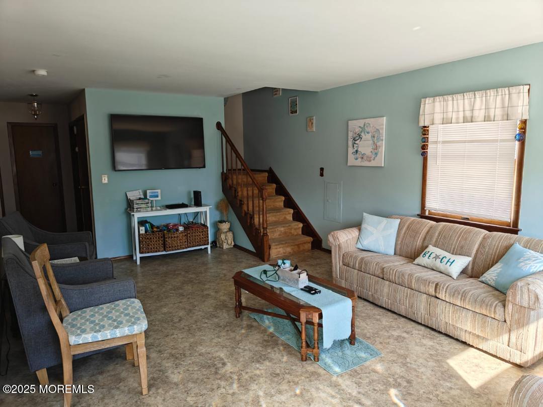 369 Roberts Avenue, Seaside Park, New Jersey image 5
