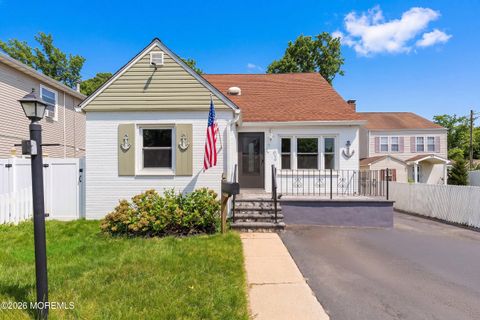 Homes For Sale - 52 Port Monmouth Road<br/> Keansburg, NJ 07734