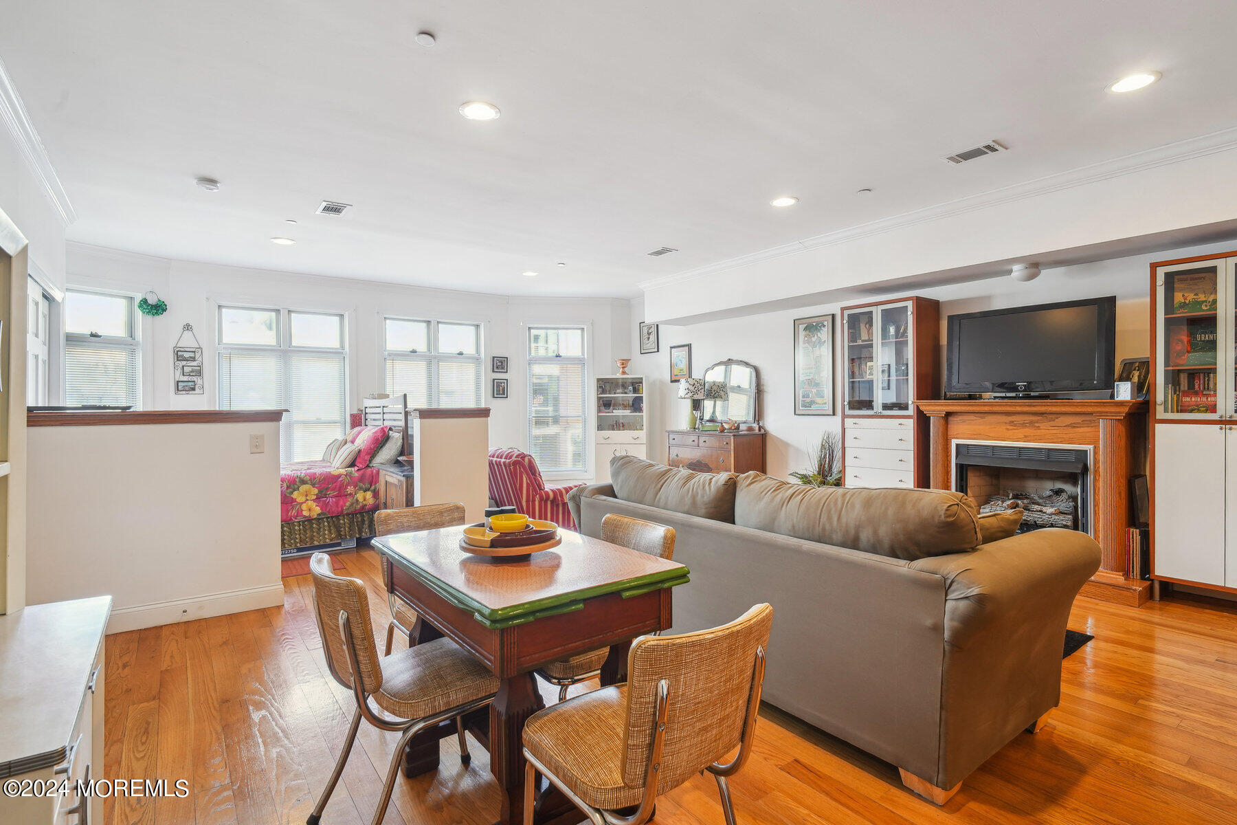 716 Cookman Avenue 201