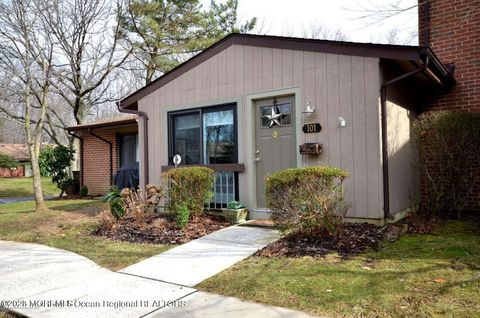 101 Hancock Court Red Bank NJ 07701