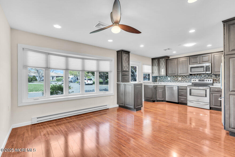 1093 B Argyll Circle, Lakewood, New Jersey image 11