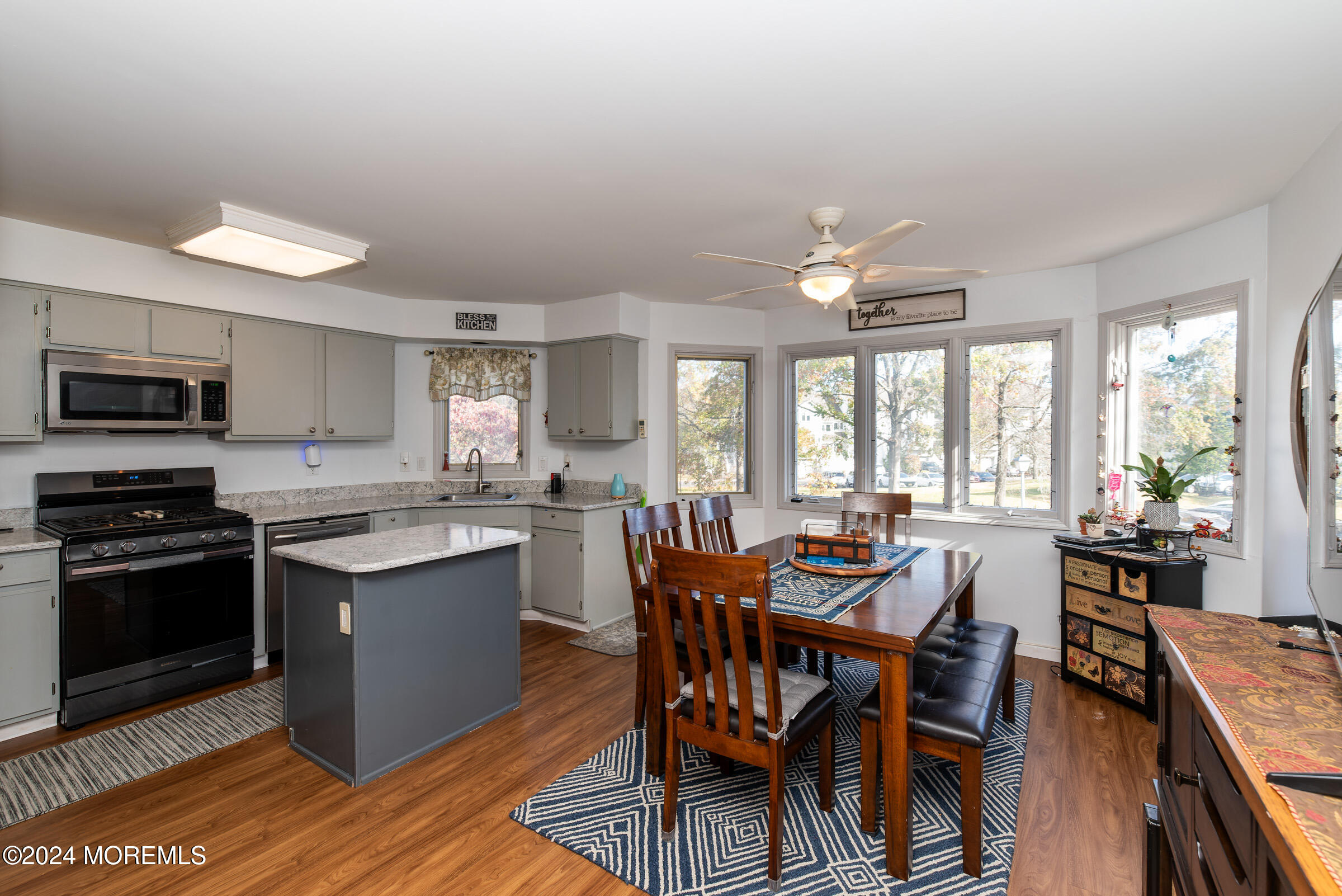 291 Marigold Court, Toms River, New Jersey image 12