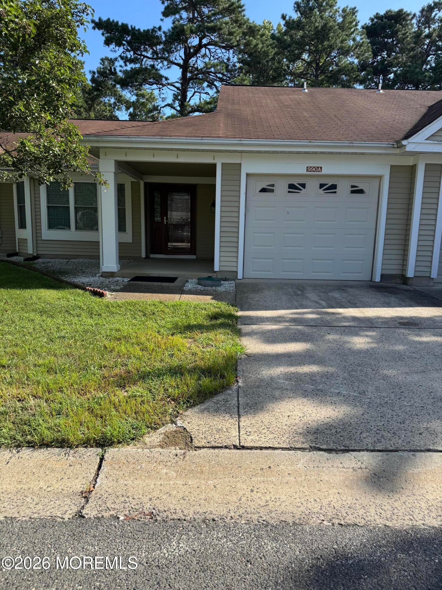 990A Buckingham Drive