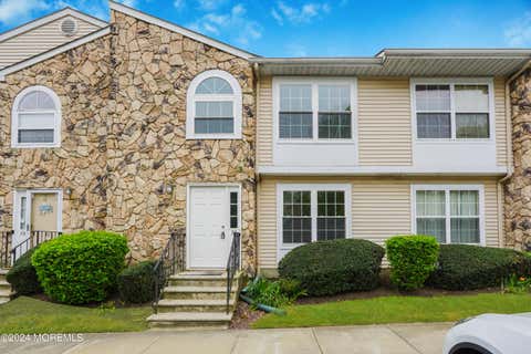 Townhouse For Rent - 27 Karen Drive<br/> Monmouth County, Tinton Falls, NJ 07753