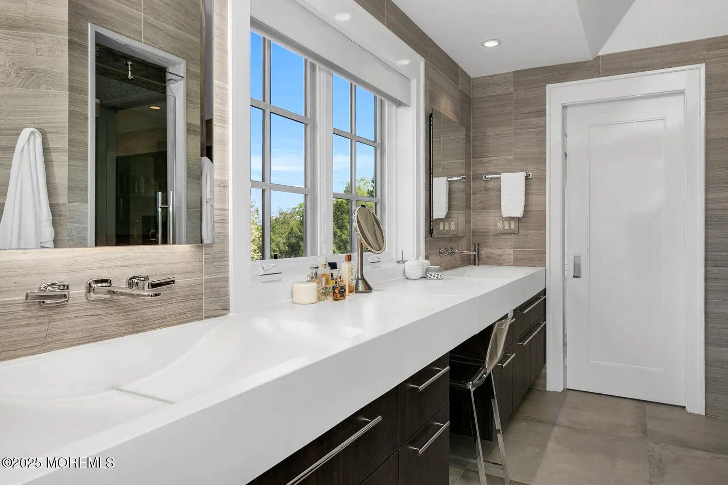 Rumson, New Jersey 07760, United States, 6 Bedrooms Bedrooms, ,6 BathroomsBathrooms,Residential,Active,143155