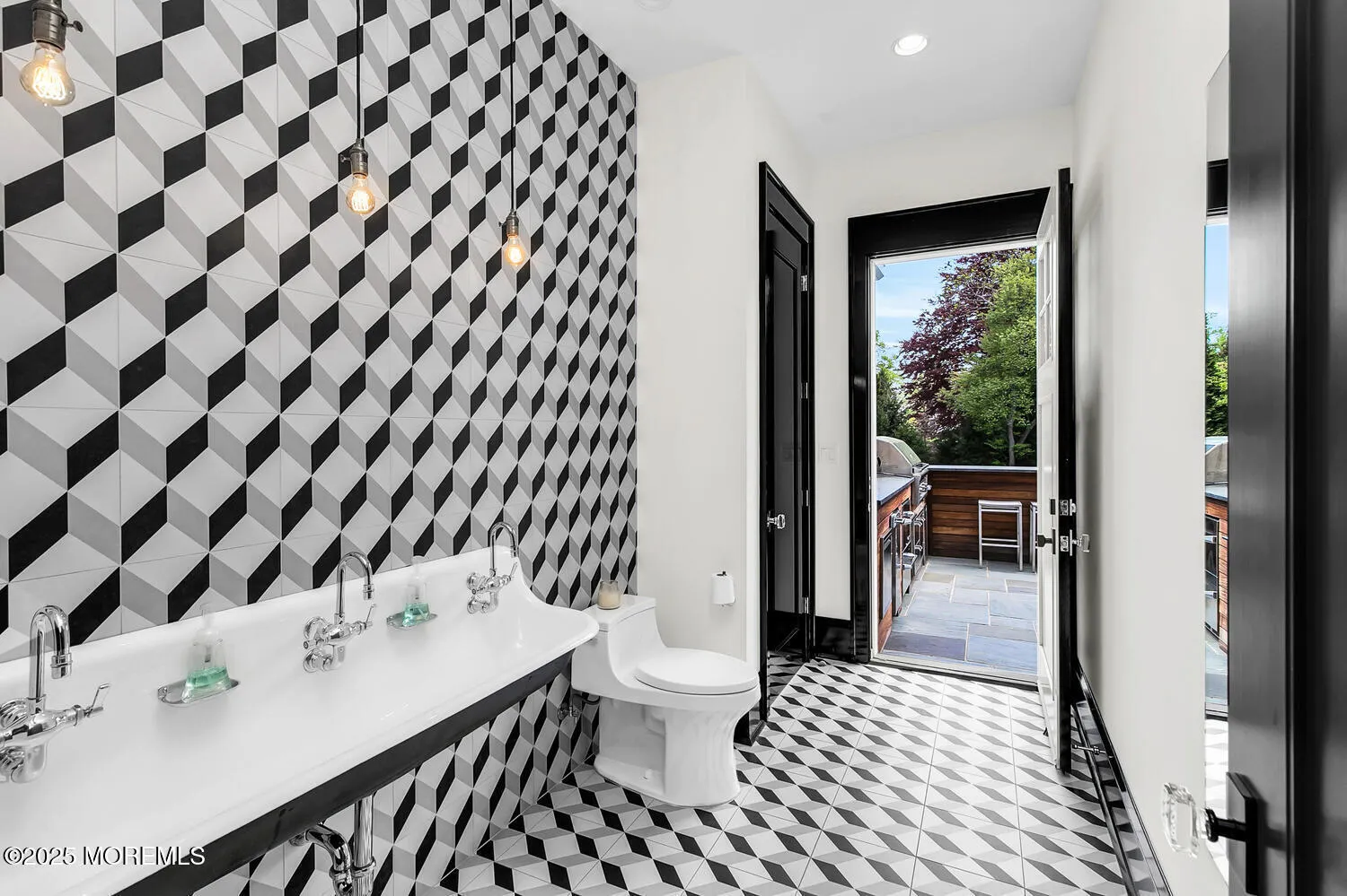 Rumson, New Jersey 07760, United States, 6 Bedrooms Bedrooms, ,6 BathroomsBathrooms,Residential,Active,143155