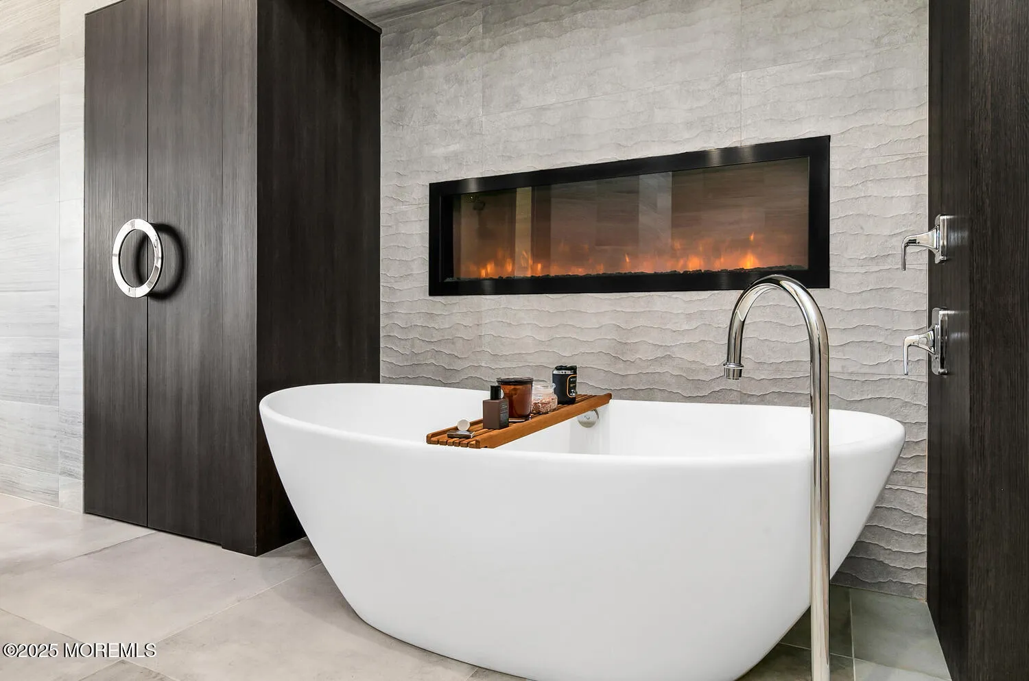 Rumson, New Jersey 07760, United States, 6 Bedrooms Bedrooms, ,6 BathroomsBathrooms,Residential,Active,143155