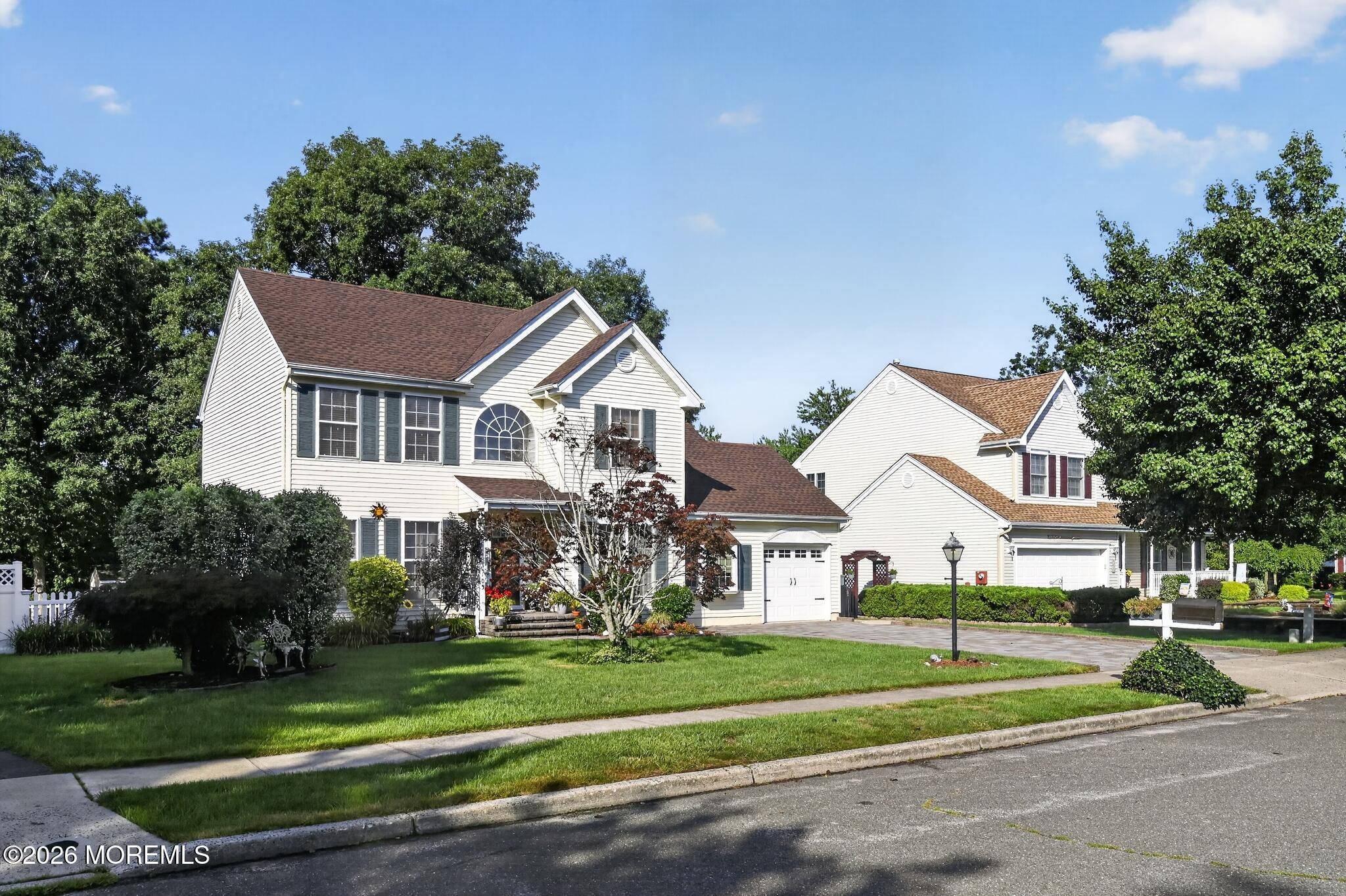 105 Hollow Oak Lane