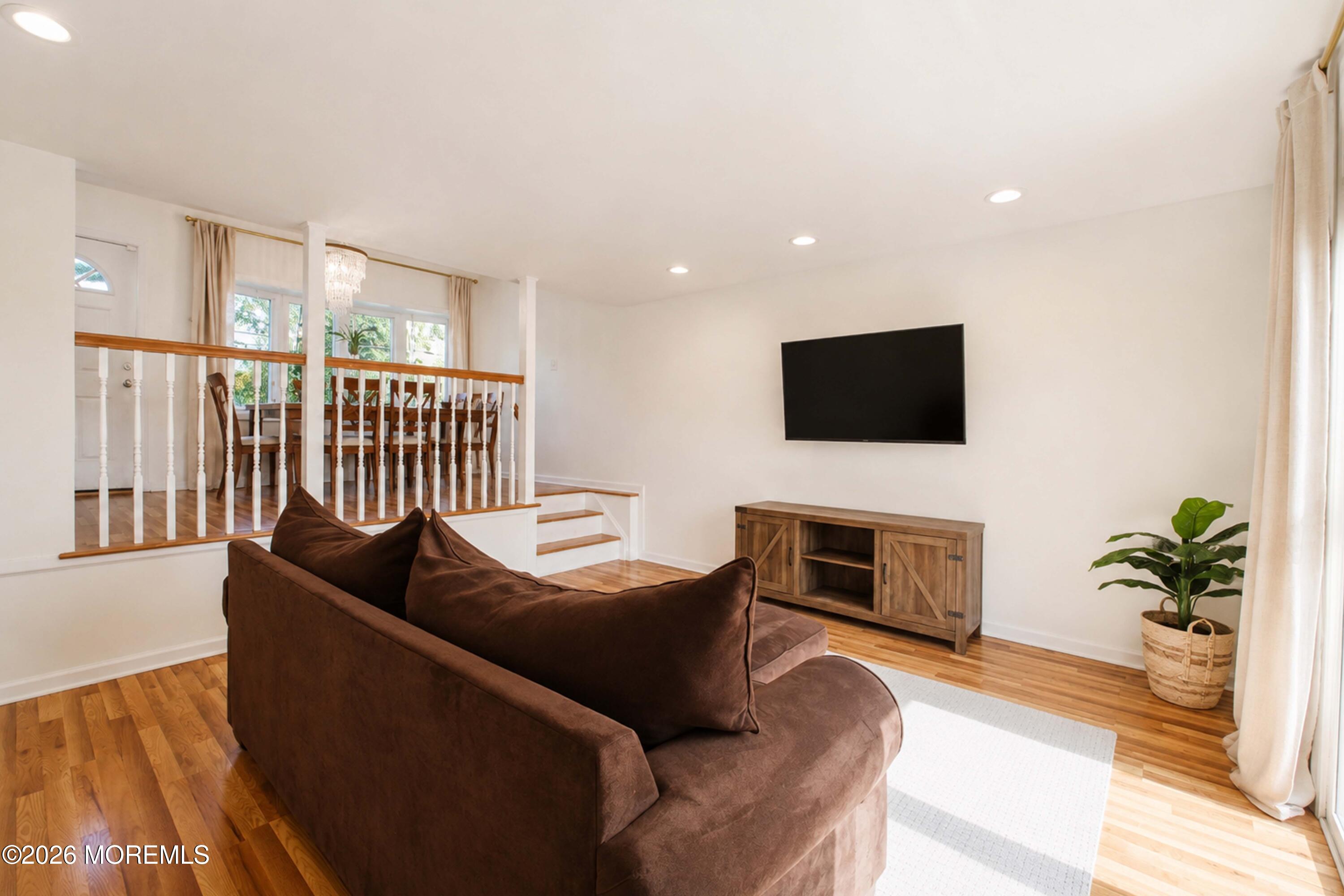 6 Dibling Street