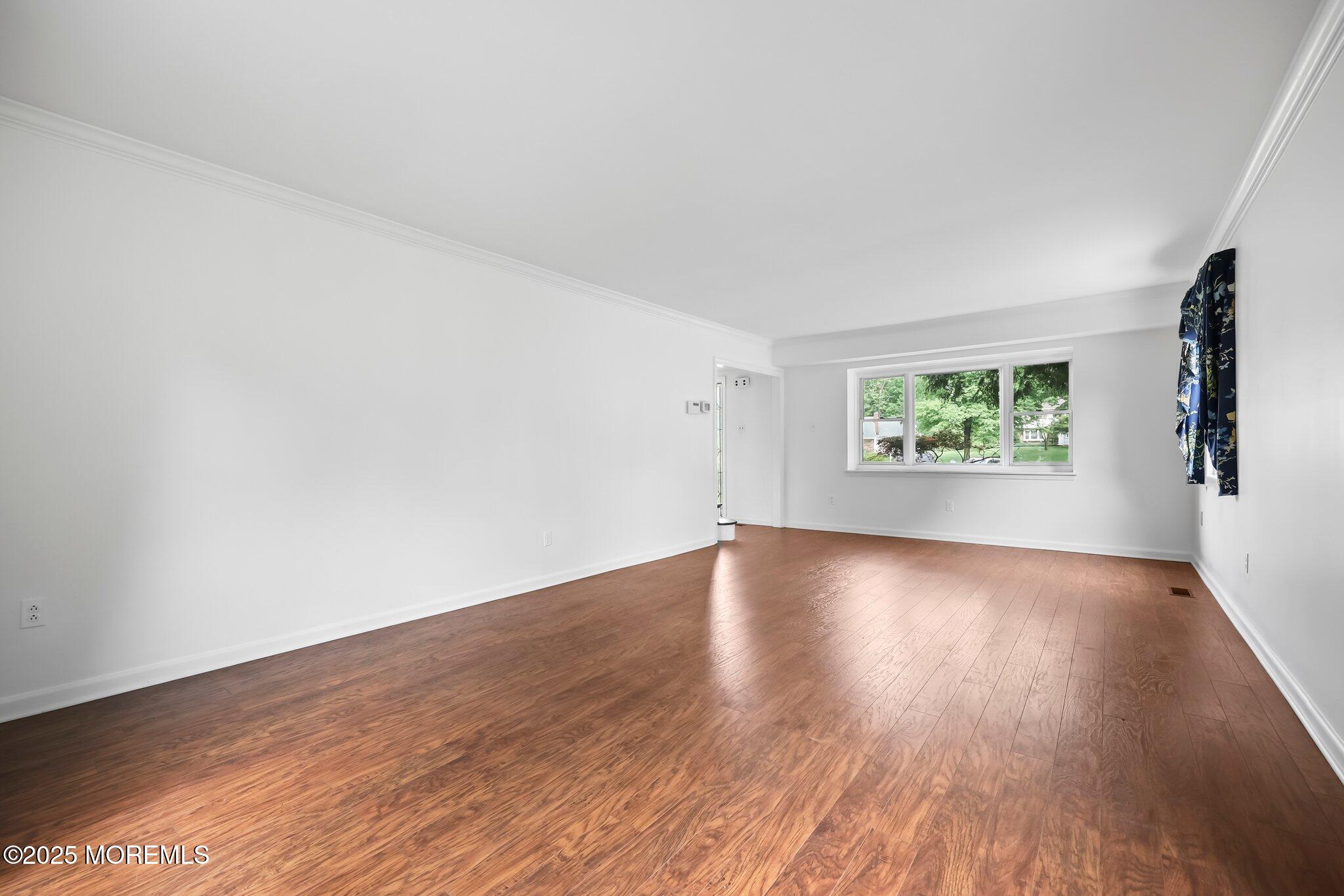7 Colonial Court, Manalapan, New Jersey image 8