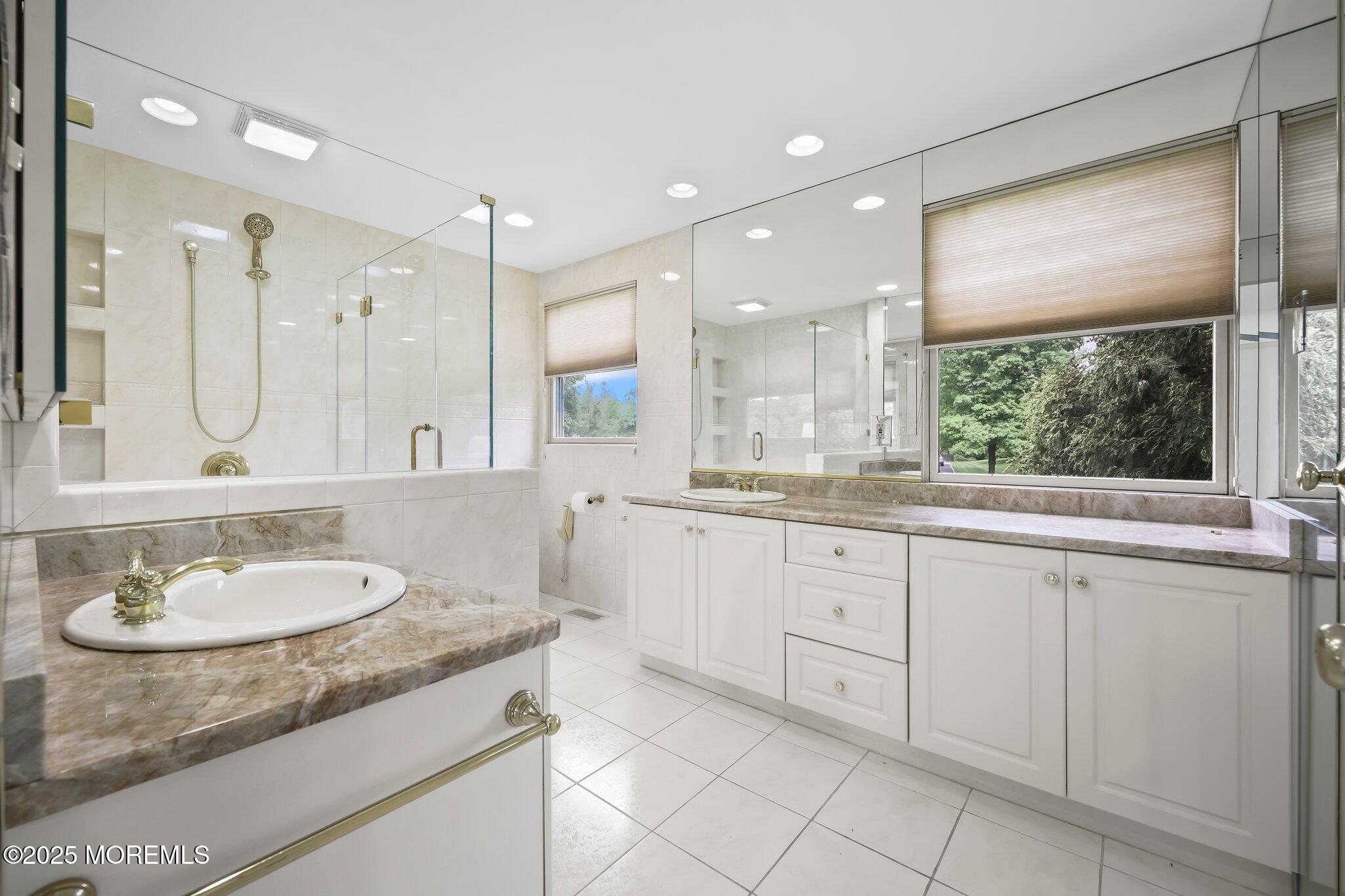 7 Colonial Court, Manalapan, New Jersey image 26