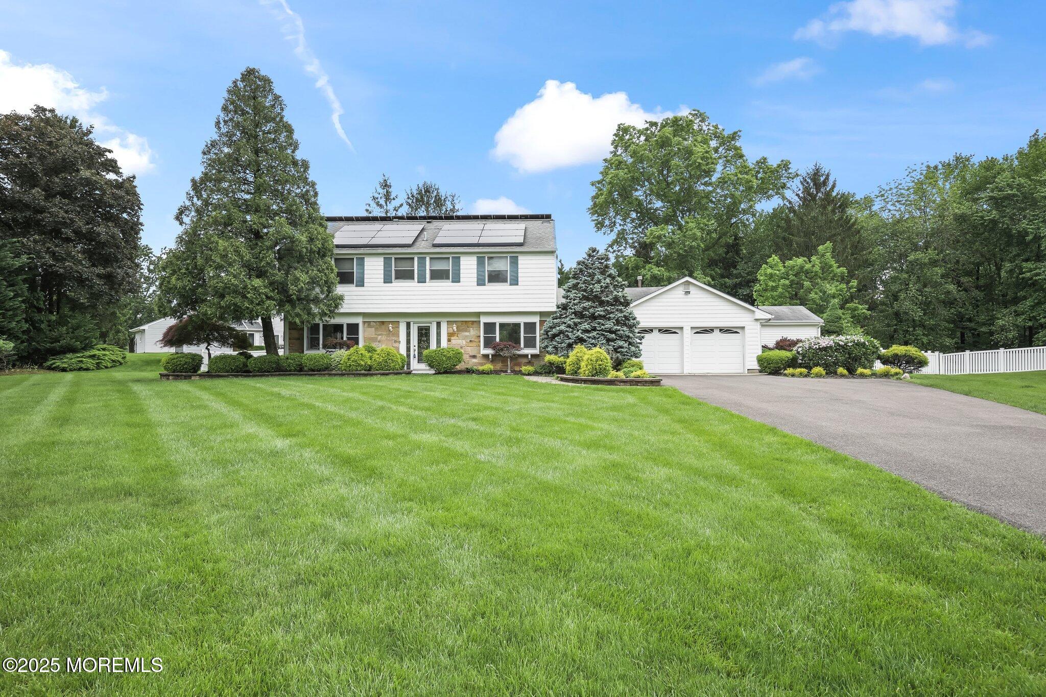 7 Colonial Court