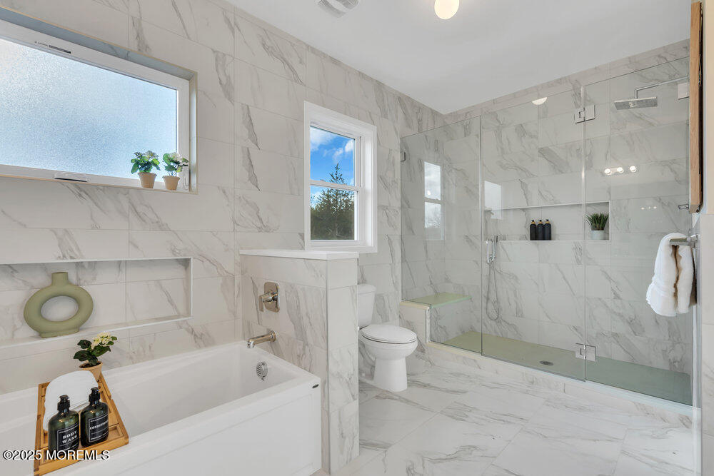Jackson, New Jersey, 08527, United States, 6 Bedrooms Bedrooms, ,4 BathroomsBathrooms,Residential,Active,2041731