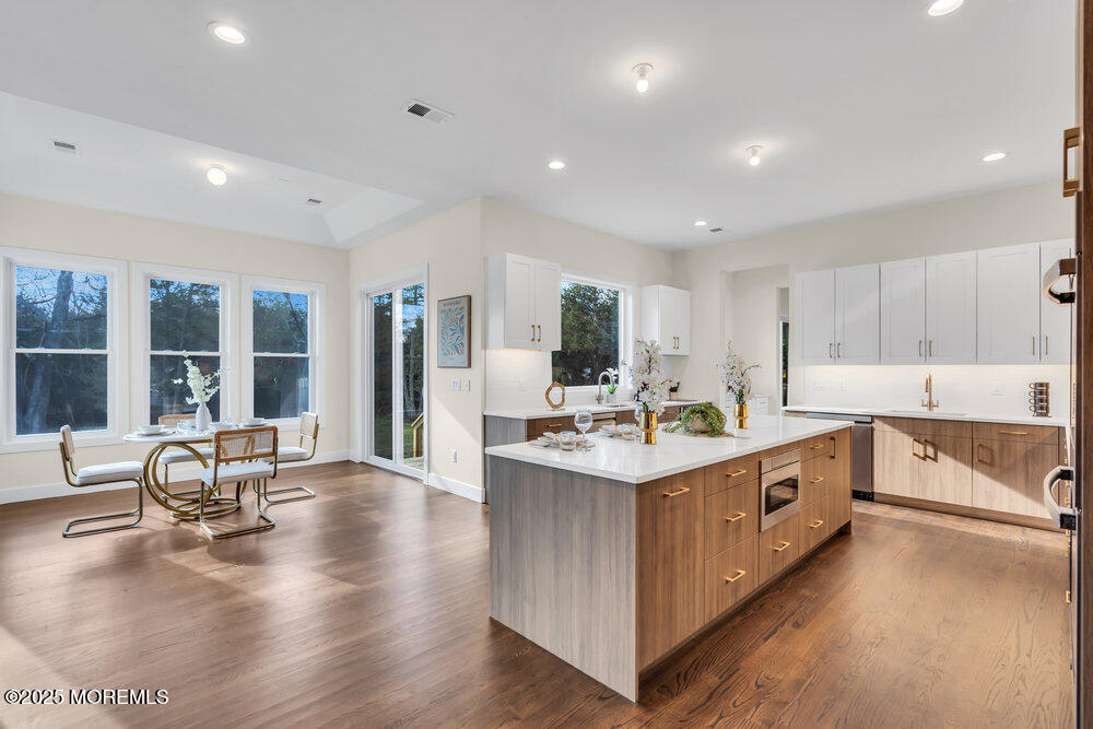 Jackson, New Jersey, 08527, United States, 6 Bedrooms Bedrooms, ,4 BathroomsBathrooms,Residential,Active,2041731