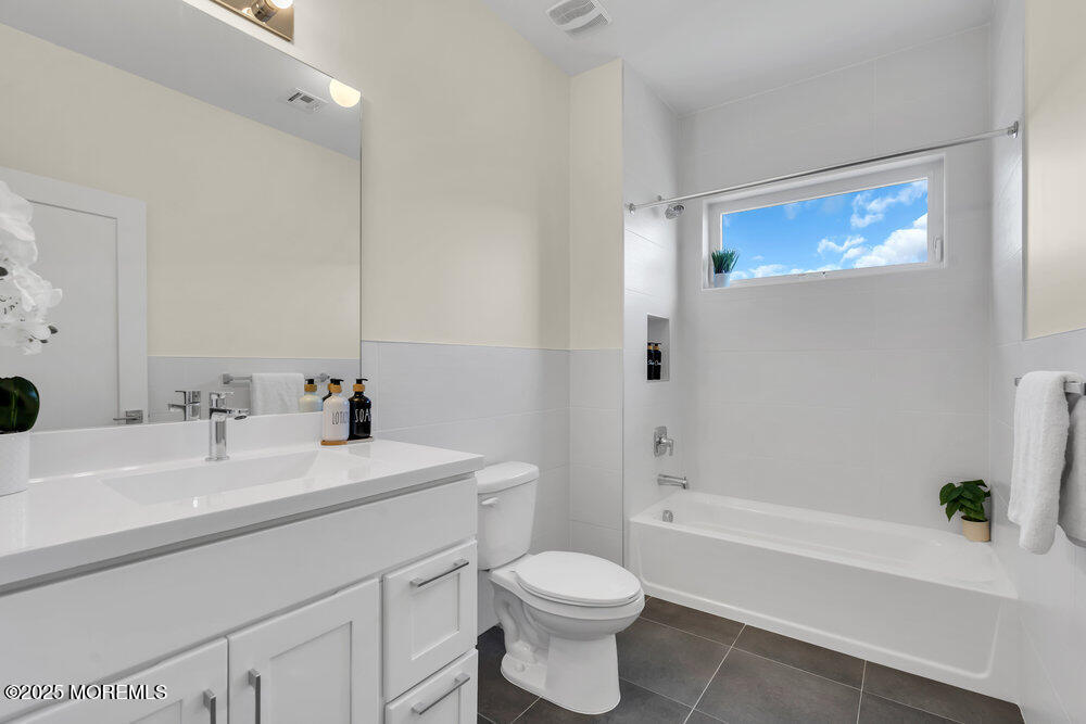 Jackson, New Jersey, 08527, United States, 6 Bedrooms Bedrooms, ,4 BathroomsBathrooms,Residential,Active,2041731