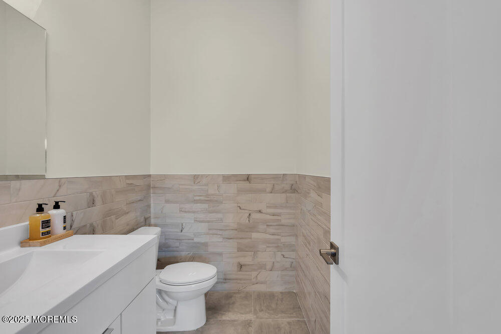 Jackson, New Jersey, 08527, United States, 6 Bedrooms Bedrooms, ,4 BathroomsBathrooms,Residential,Active,2041731