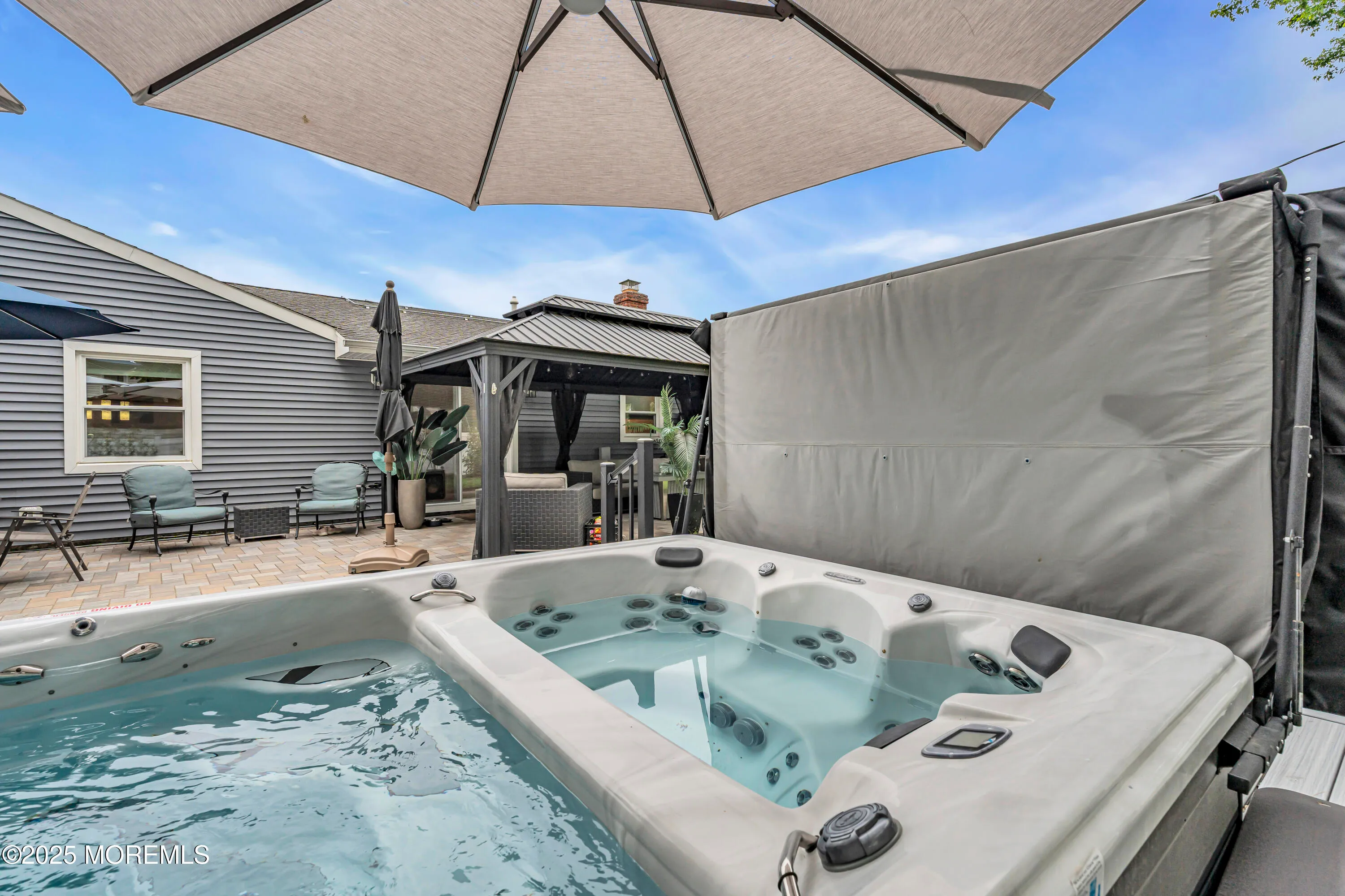 Aberdeen, New Jersey 07747, United States, 3 Bedrooms Bedrooms, ,2 BathroomsBathrooms,Residential,Pending,148229