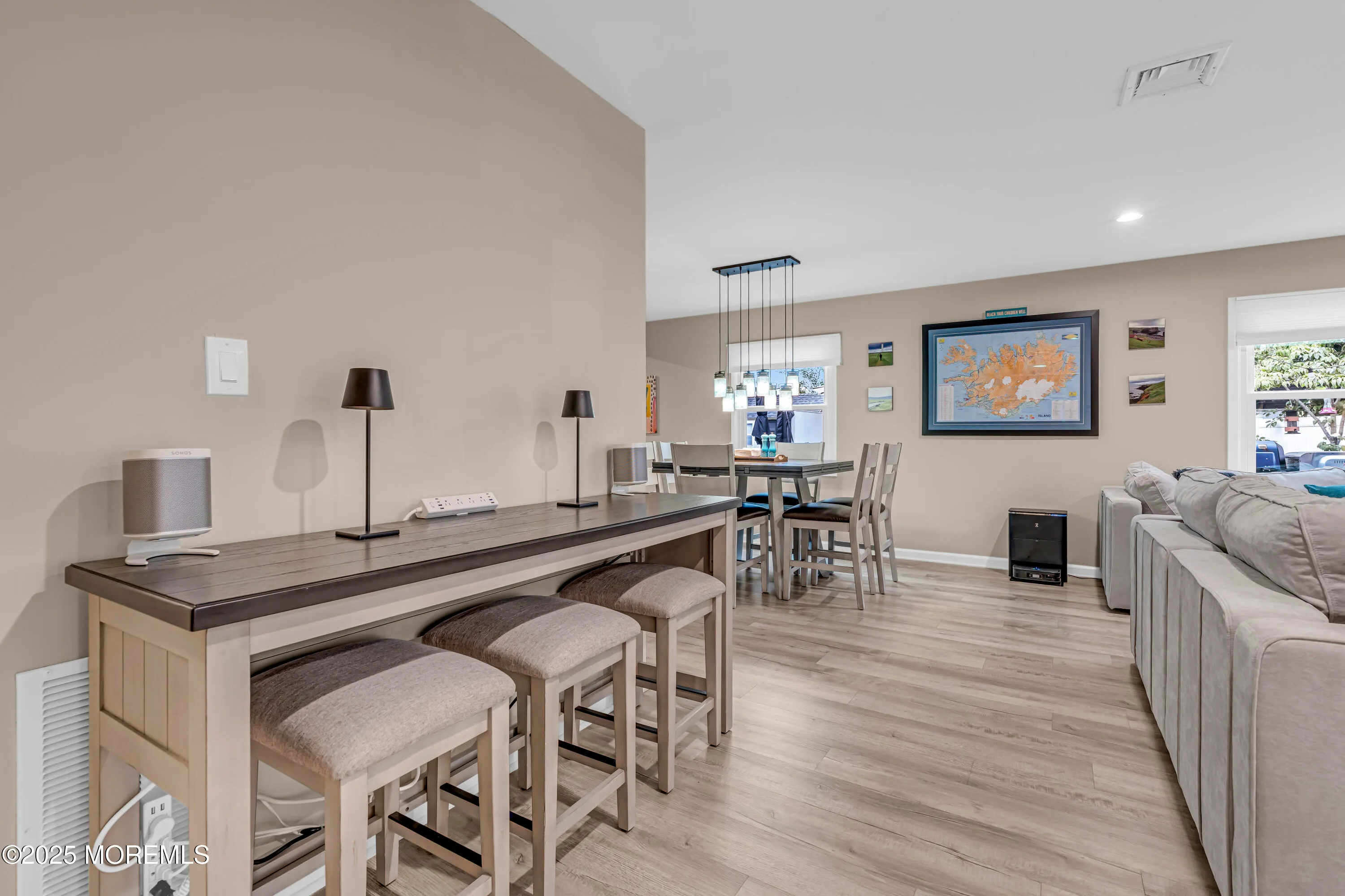 Aberdeen, New Jersey 07747, United States, 3 Bedrooms Bedrooms, ,2 BathroomsBathrooms,Residential,Pending,148229