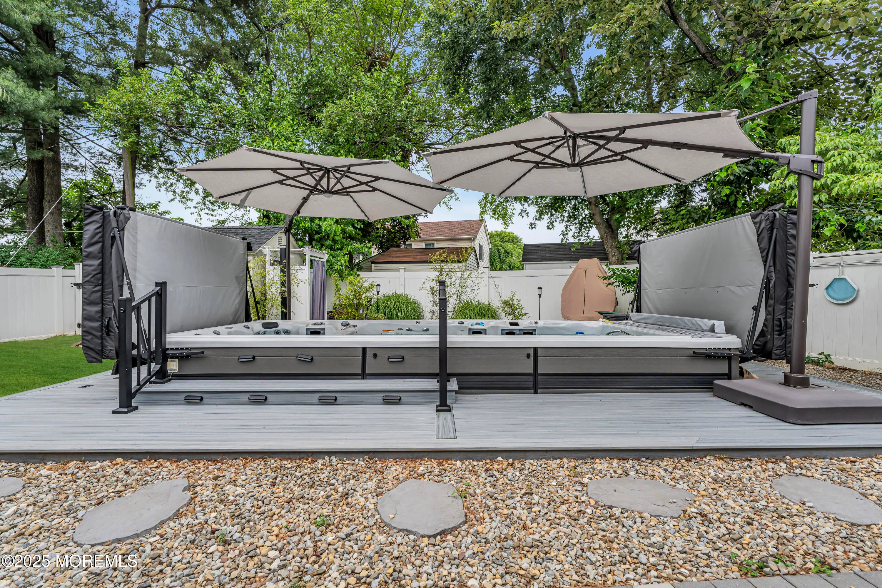 Aberdeen, New Jersey 07747, United States, 3 Bedrooms Bedrooms, ,2 BathroomsBathrooms,Residential,Pending,148229