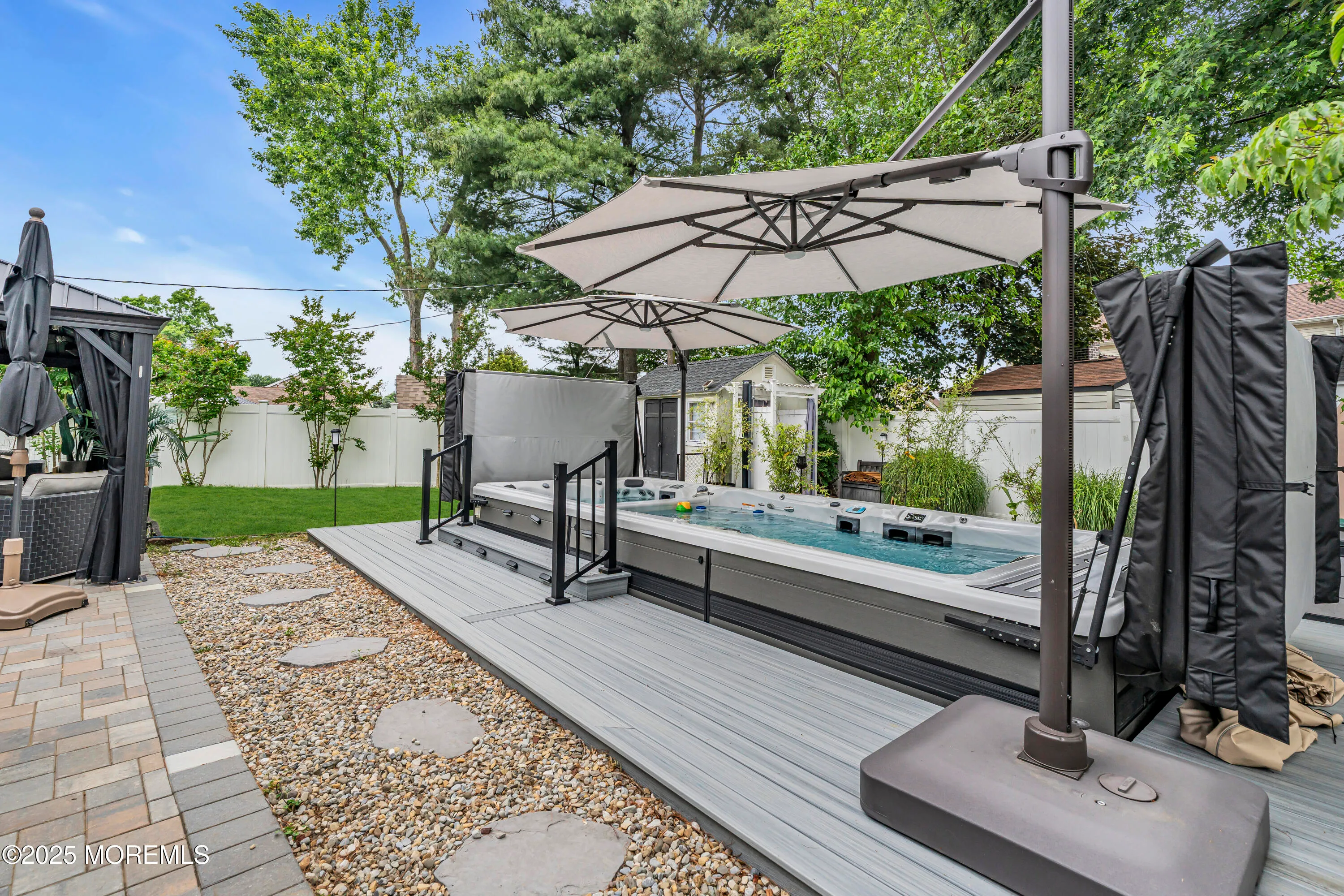 Aberdeen, New Jersey 07747, United States, 3 Bedrooms Bedrooms, ,2 BathroomsBathrooms,Residential,Pending,148229