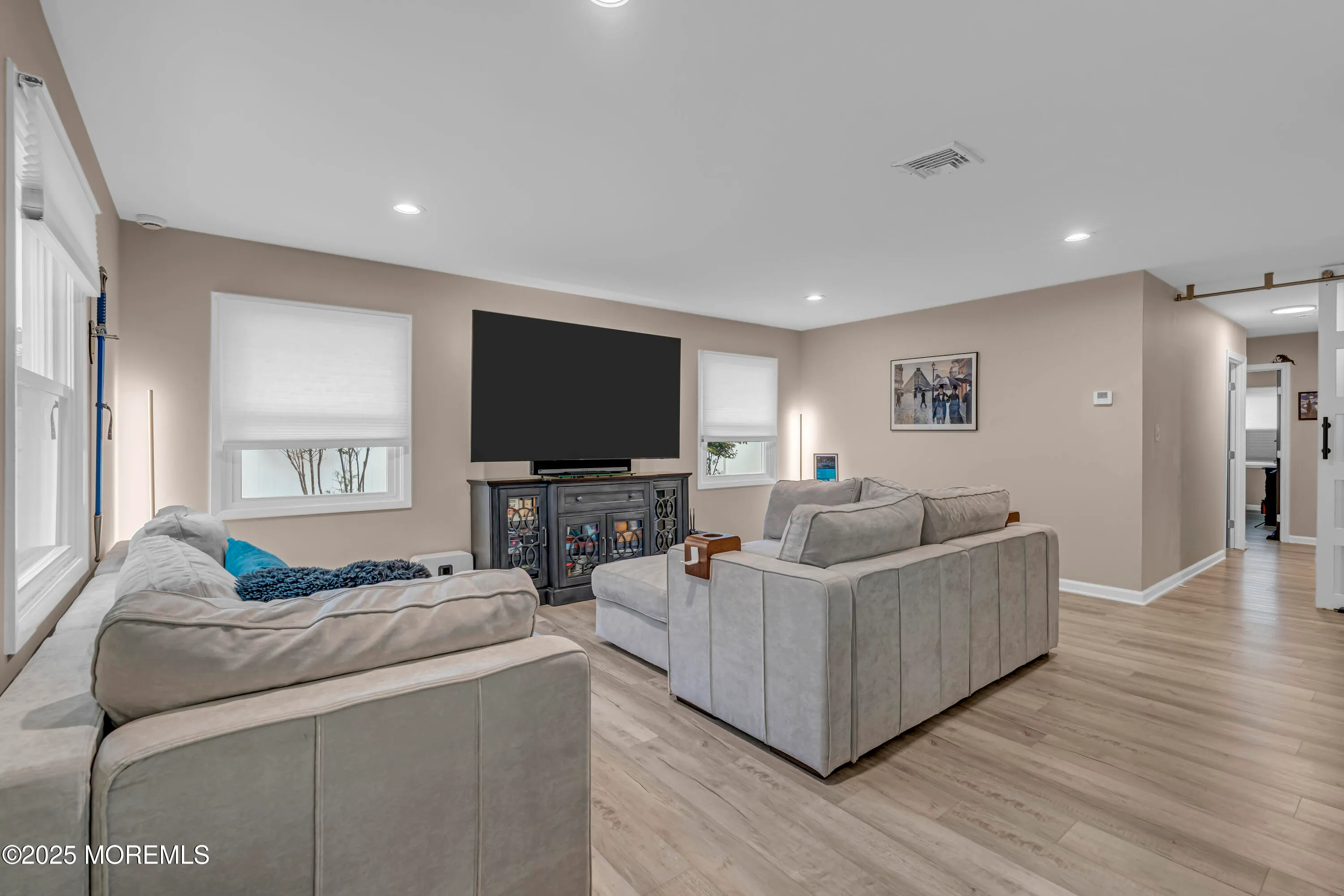 Aberdeen, New Jersey 07747, United States, 3 Bedrooms Bedrooms, ,2 BathroomsBathrooms,Residential,Pending,148229