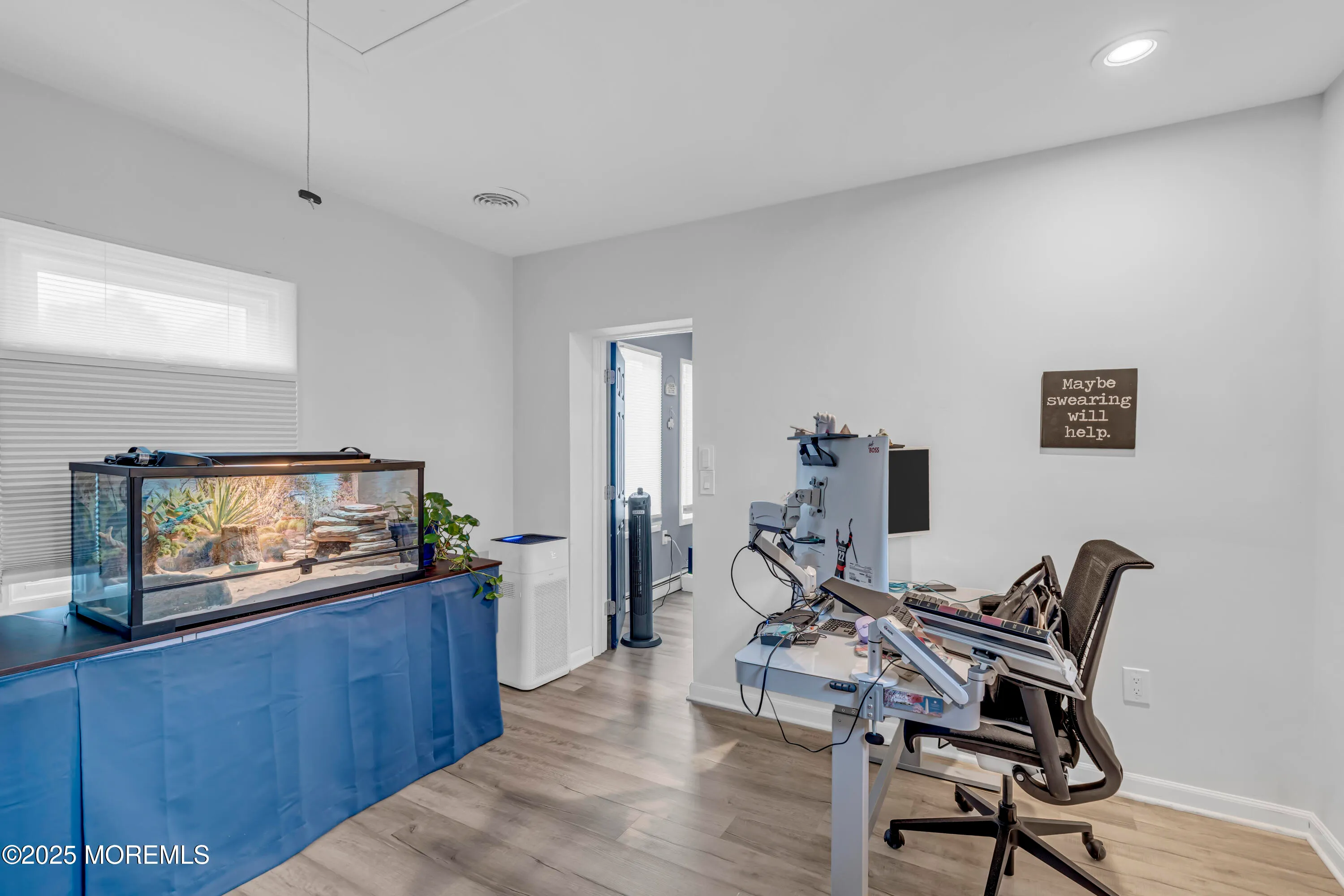 Aberdeen, New Jersey 07747, United States, 3 Bedrooms Bedrooms, ,2 BathroomsBathrooms,Residential,Pending,148229