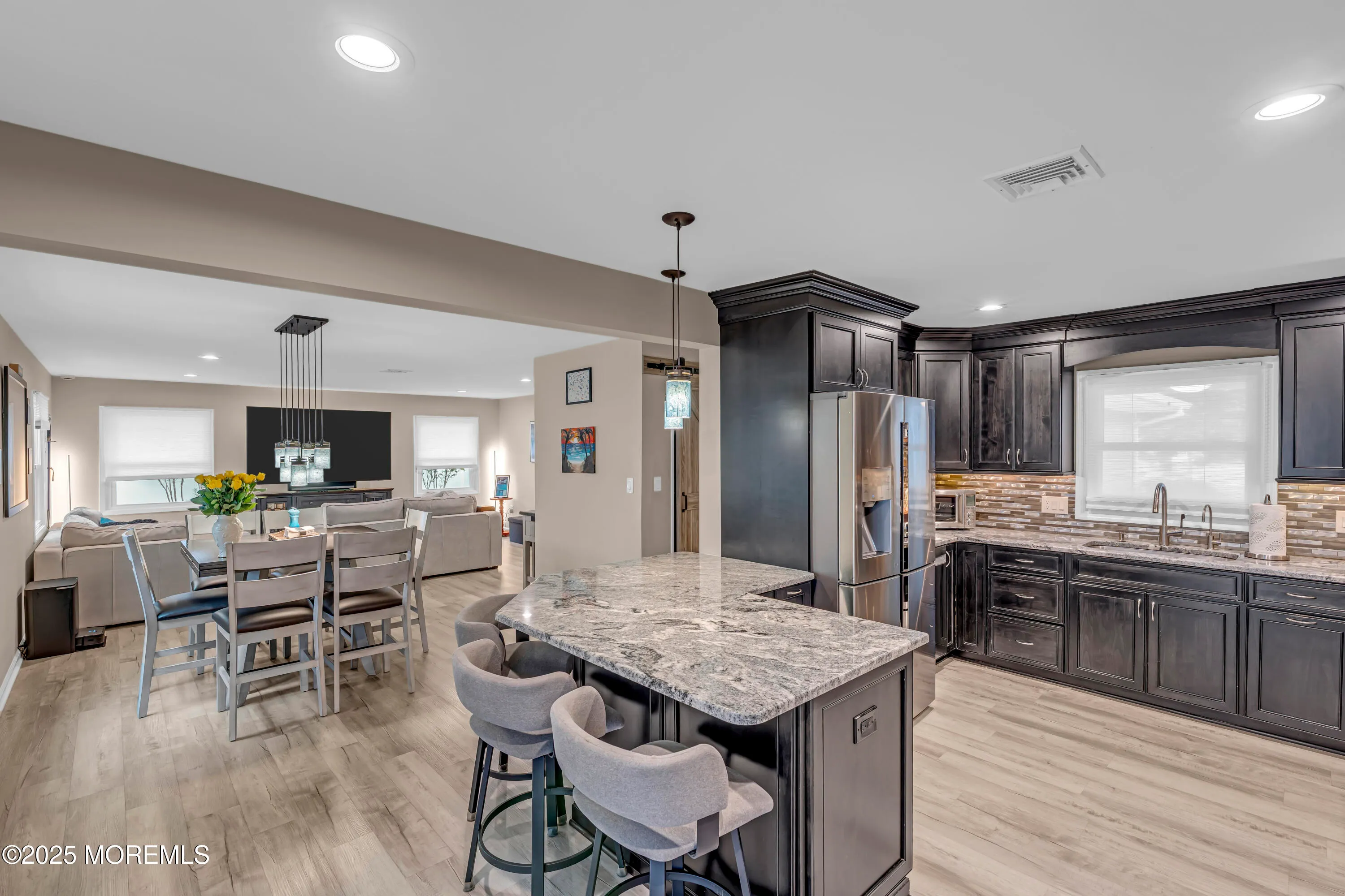 Aberdeen, New Jersey 07747, United States, 3 Bedrooms Bedrooms, ,2 BathroomsBathrooms,Residential,Pending,148229