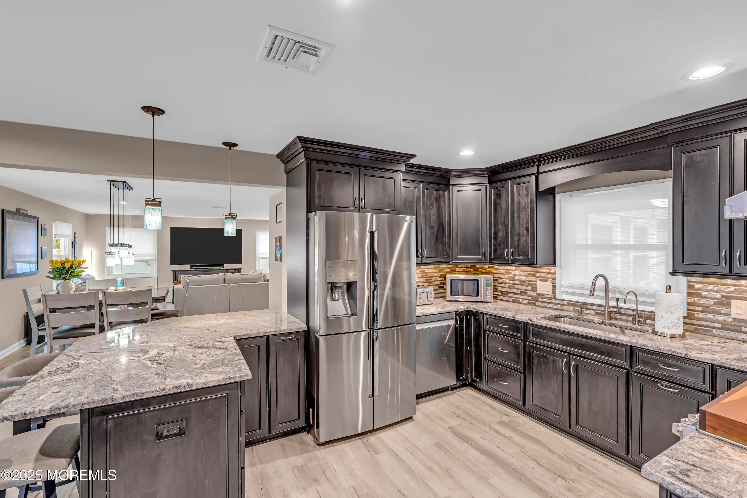 Aberdeen, New Jersey 07747, United States, 3 Bedrooms Bedrooms, ,2 BathroomsBathrooms,Residential,Pending,148229