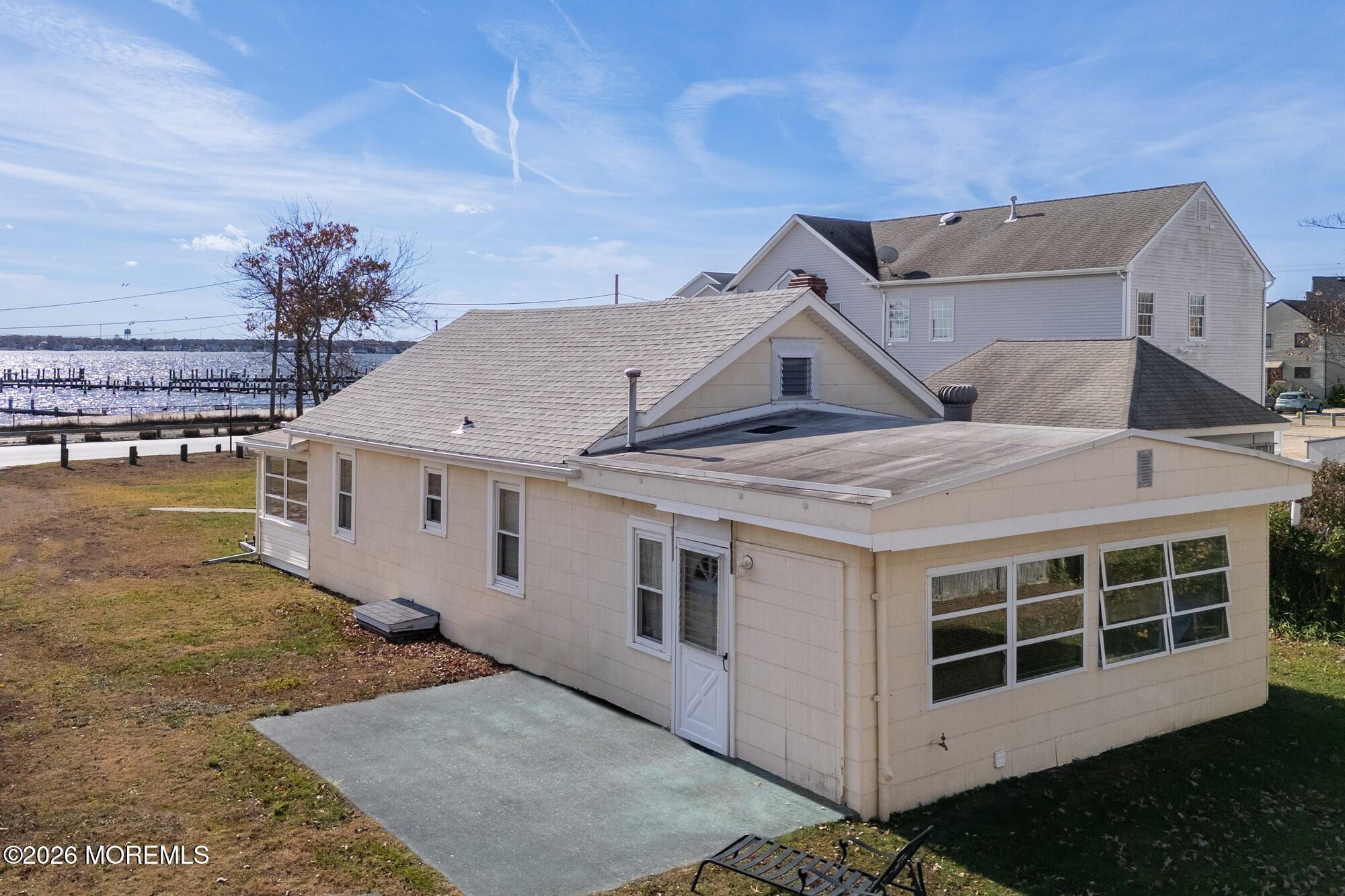 711 Riverside Drive