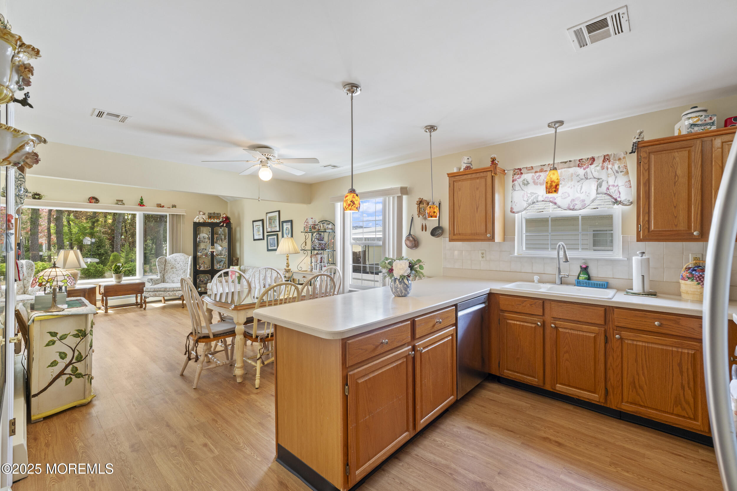 195 Canterbury Lane, Toms River, New Jersey image 23