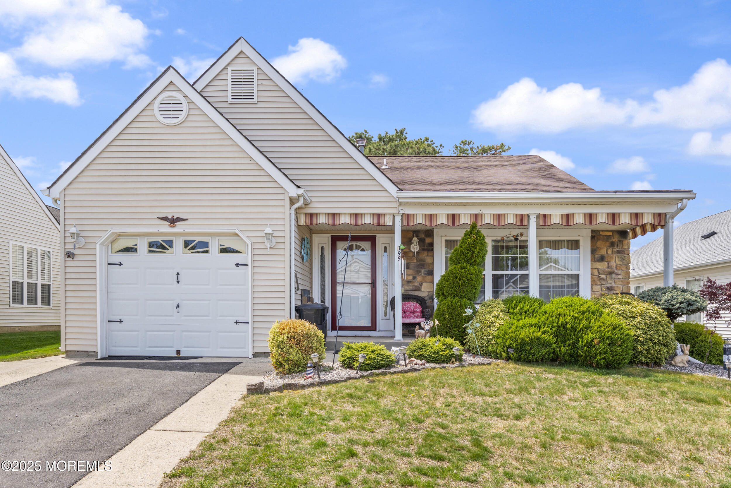 195 Canterbury Lane, Toms River, New Jersey image 1
