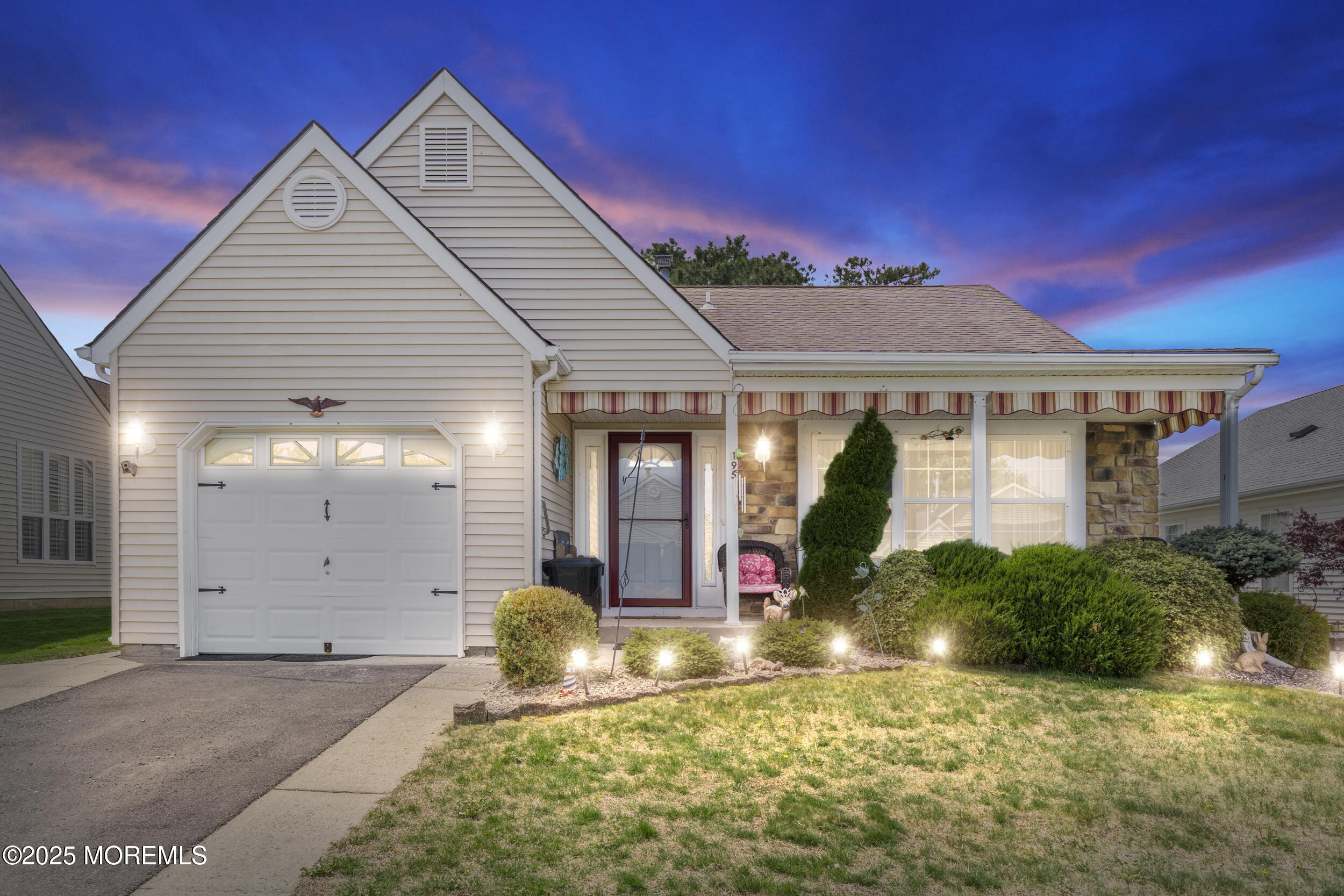 195 Canterbury Lane, Toms River, New Jersey image 2